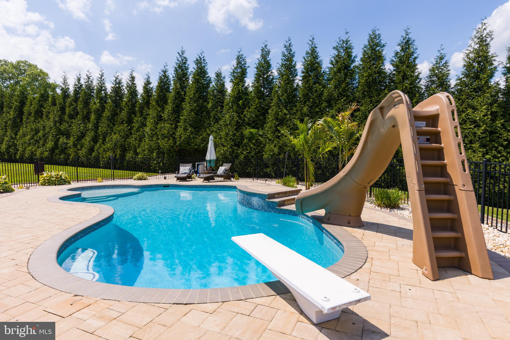 BAYLINE ESTATES - Residential