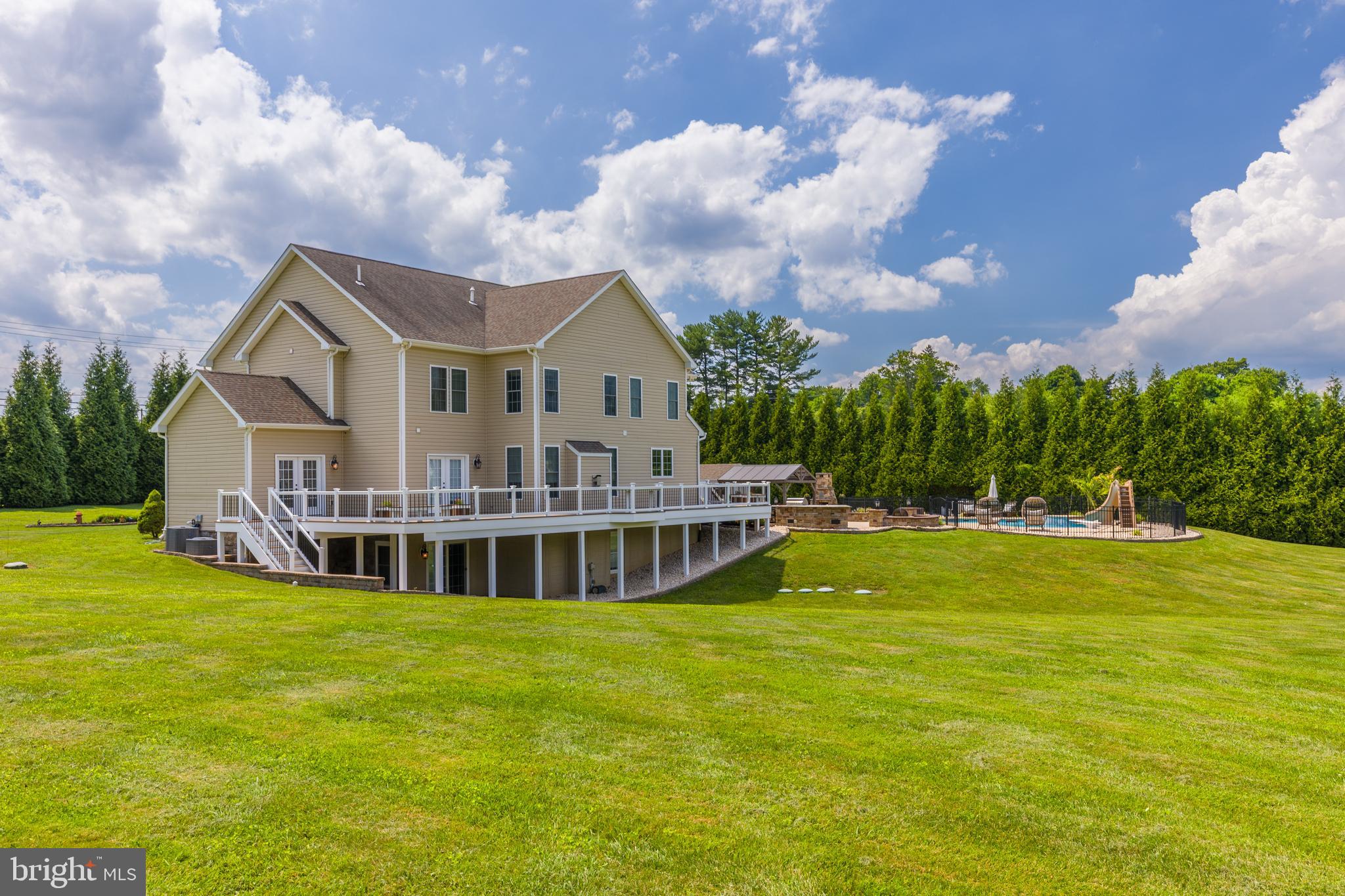 BAYLINE ESTATES - Residential