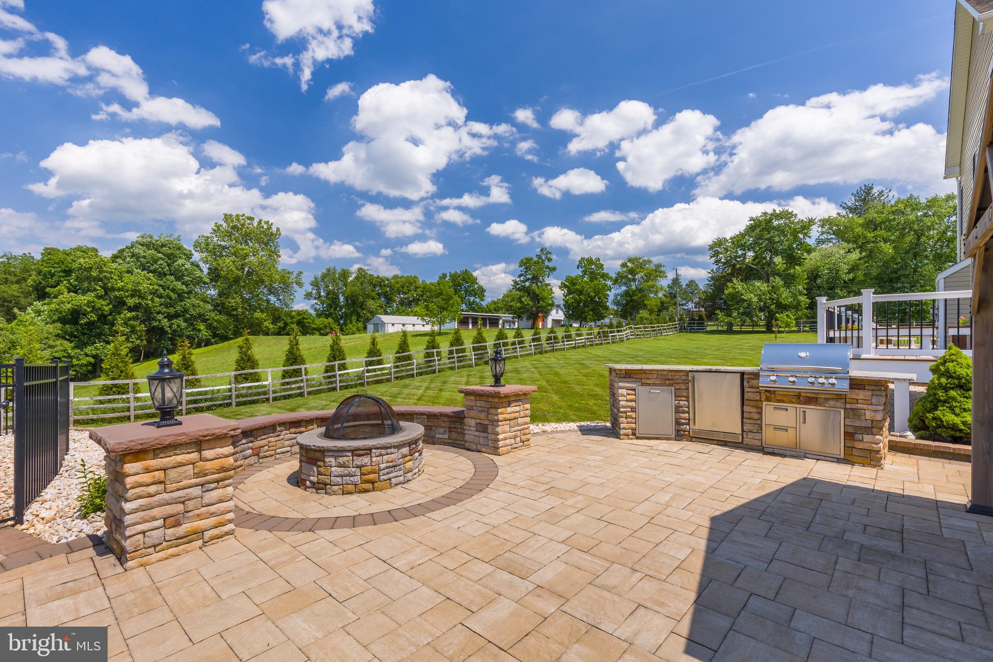 BAYLINE ESTATES - Residential