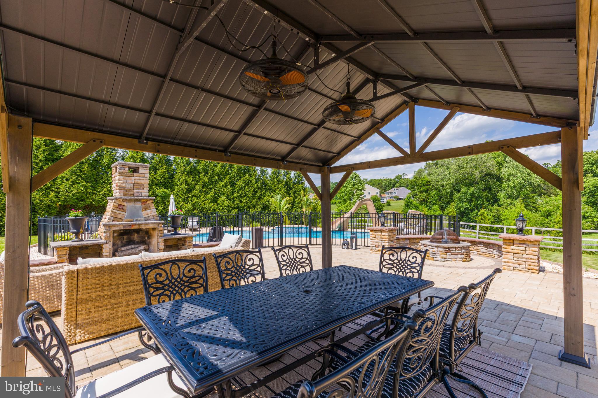 BAYLINE ESTATES - Residential