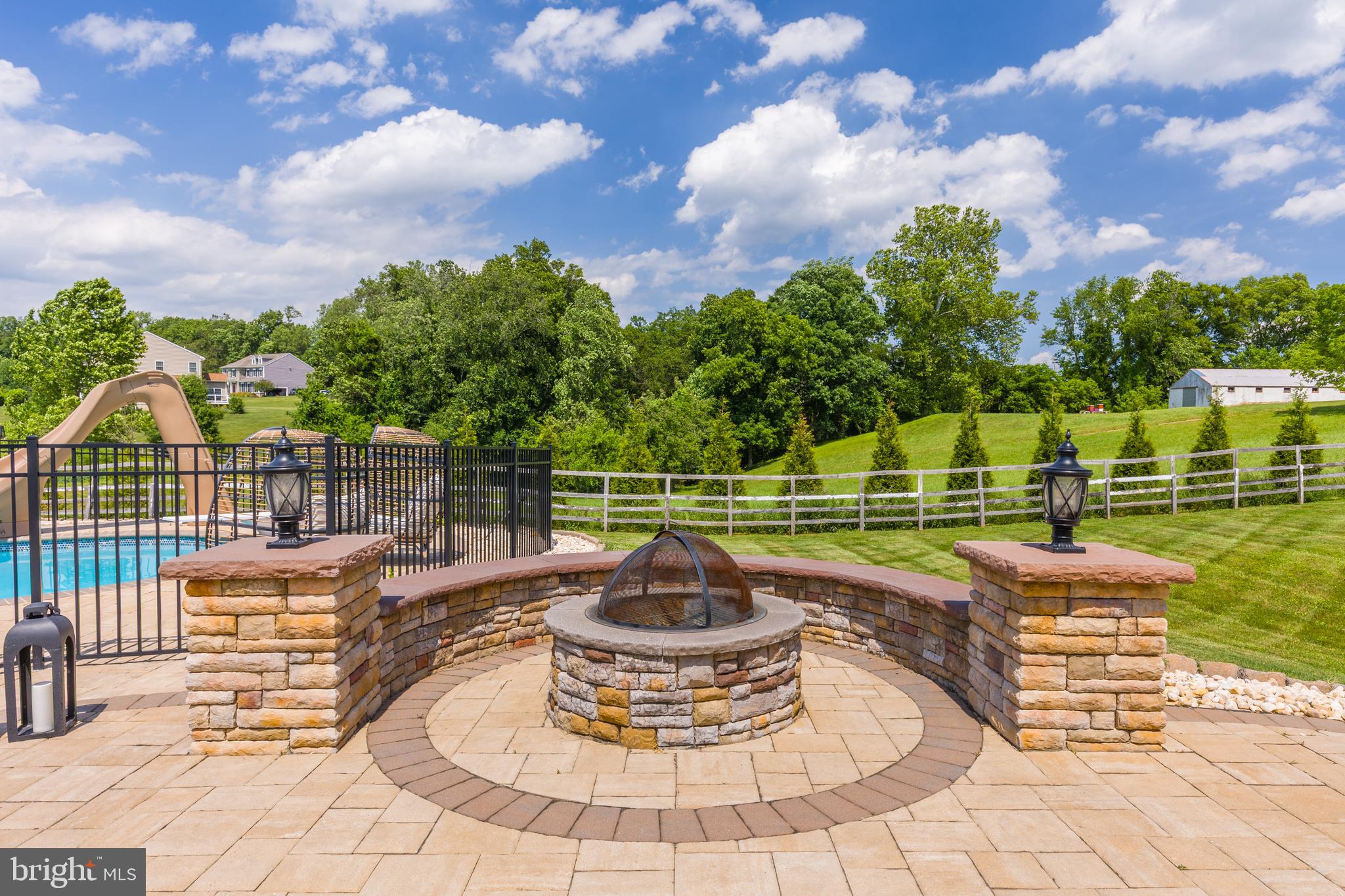 BAYLINE ESTATES - Residential