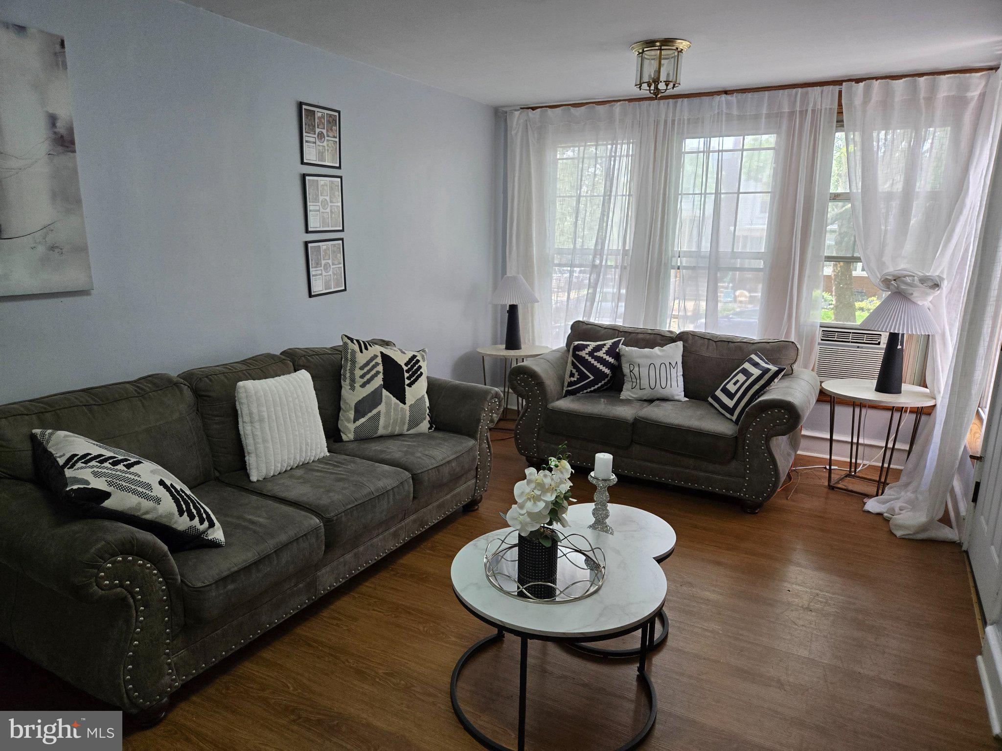 MAYFAIR - Residential