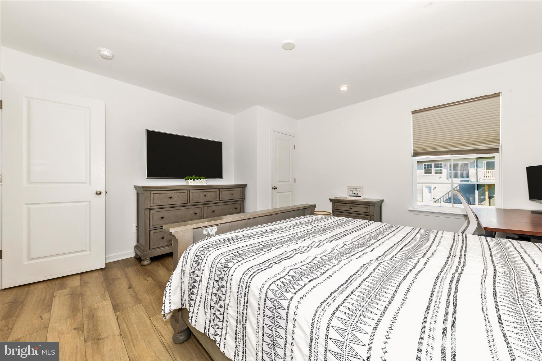 KING'S CROSSING - Residential