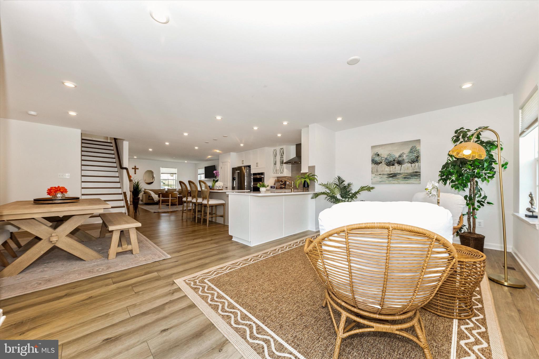 KING'S CROSSING - Residential
