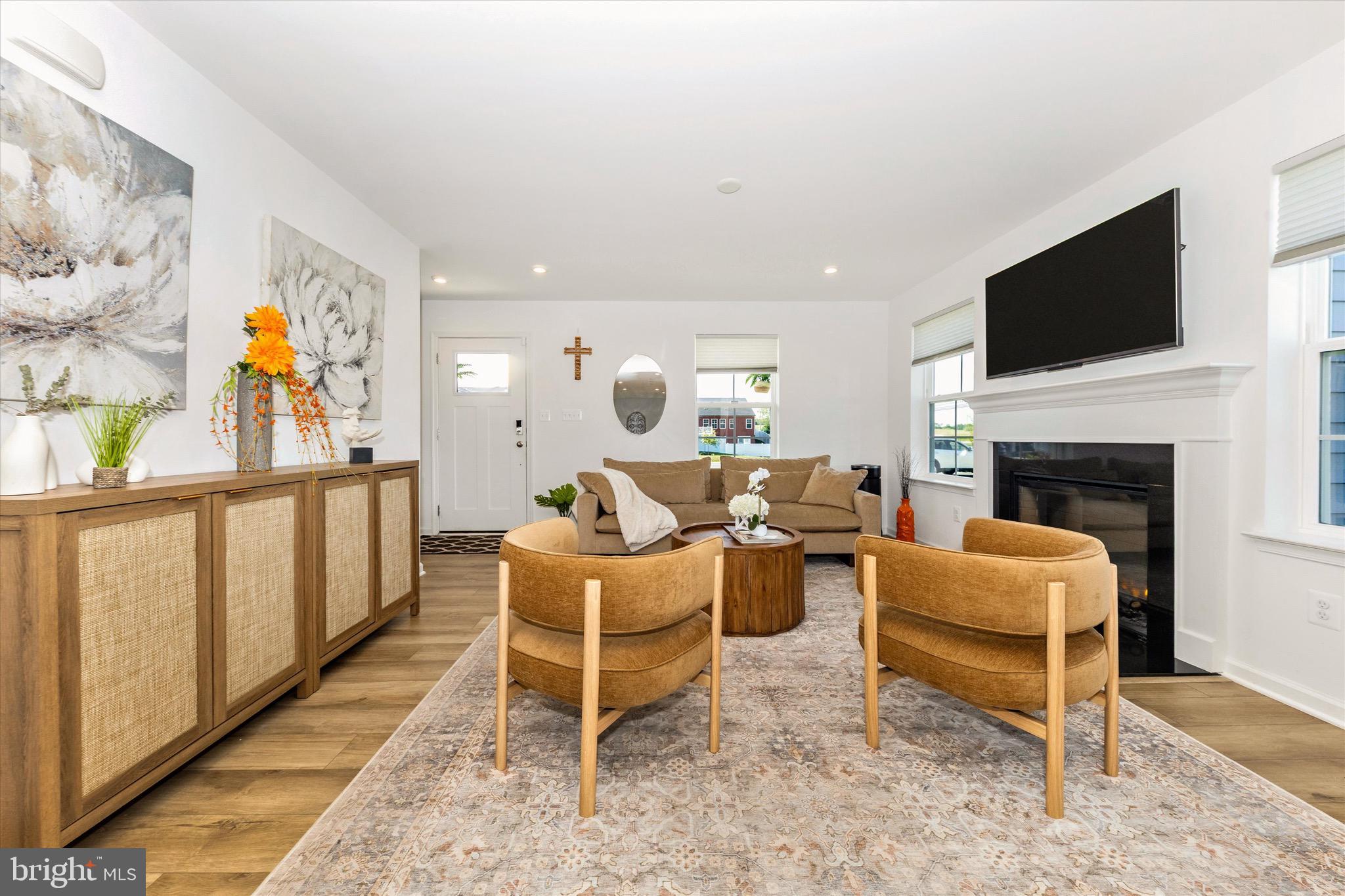 KING'S CROSSING - Residential