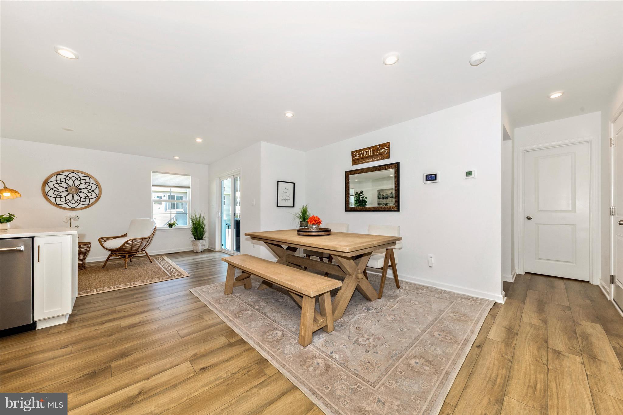 KING'S CROSSING - Residential
