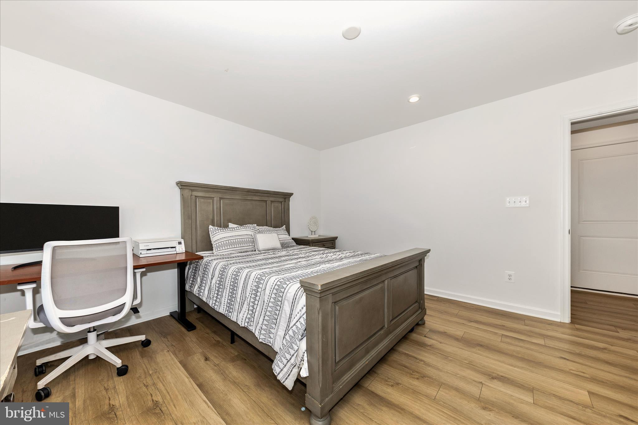 KING'S CROSSING - Residential
