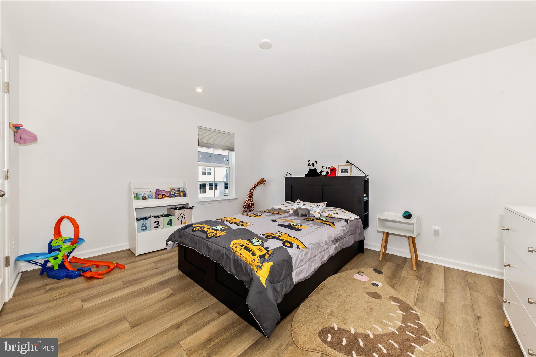 KING'S CROSSING - Residential