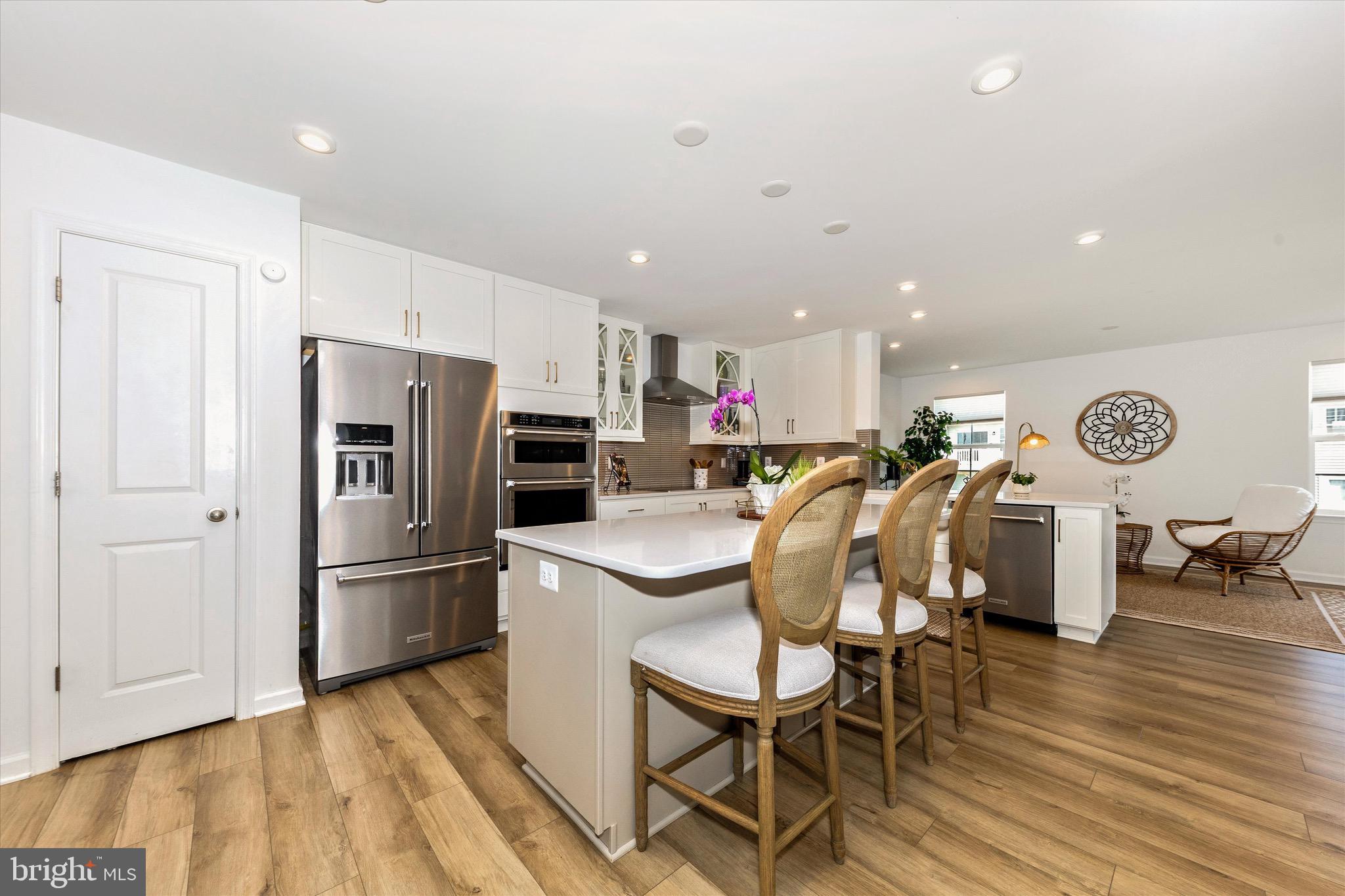 KING'S CROSSING - Residential