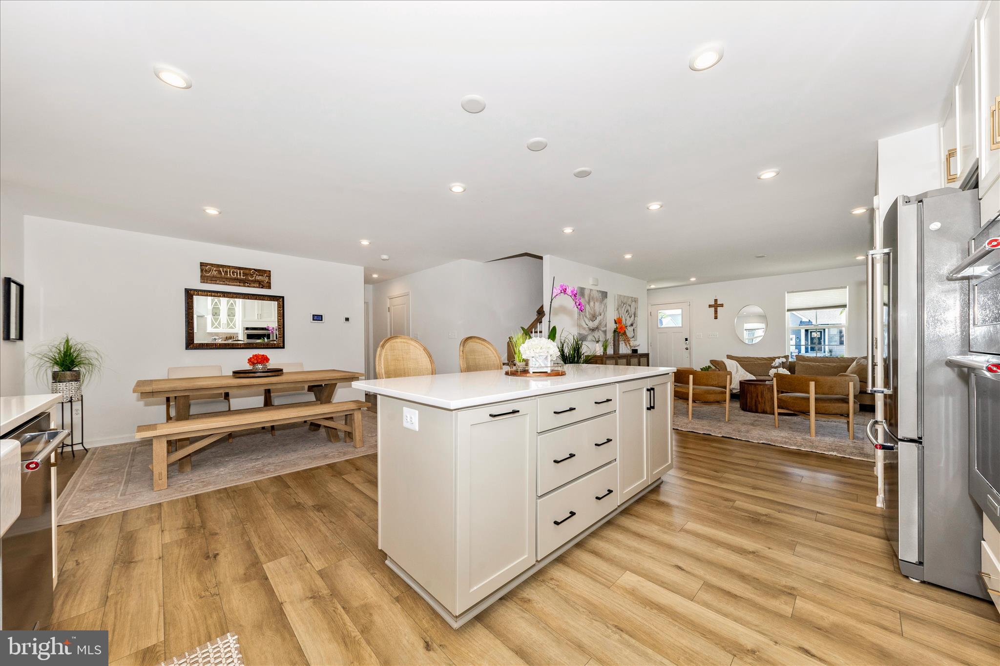 KING'S CROSSING - Residential
