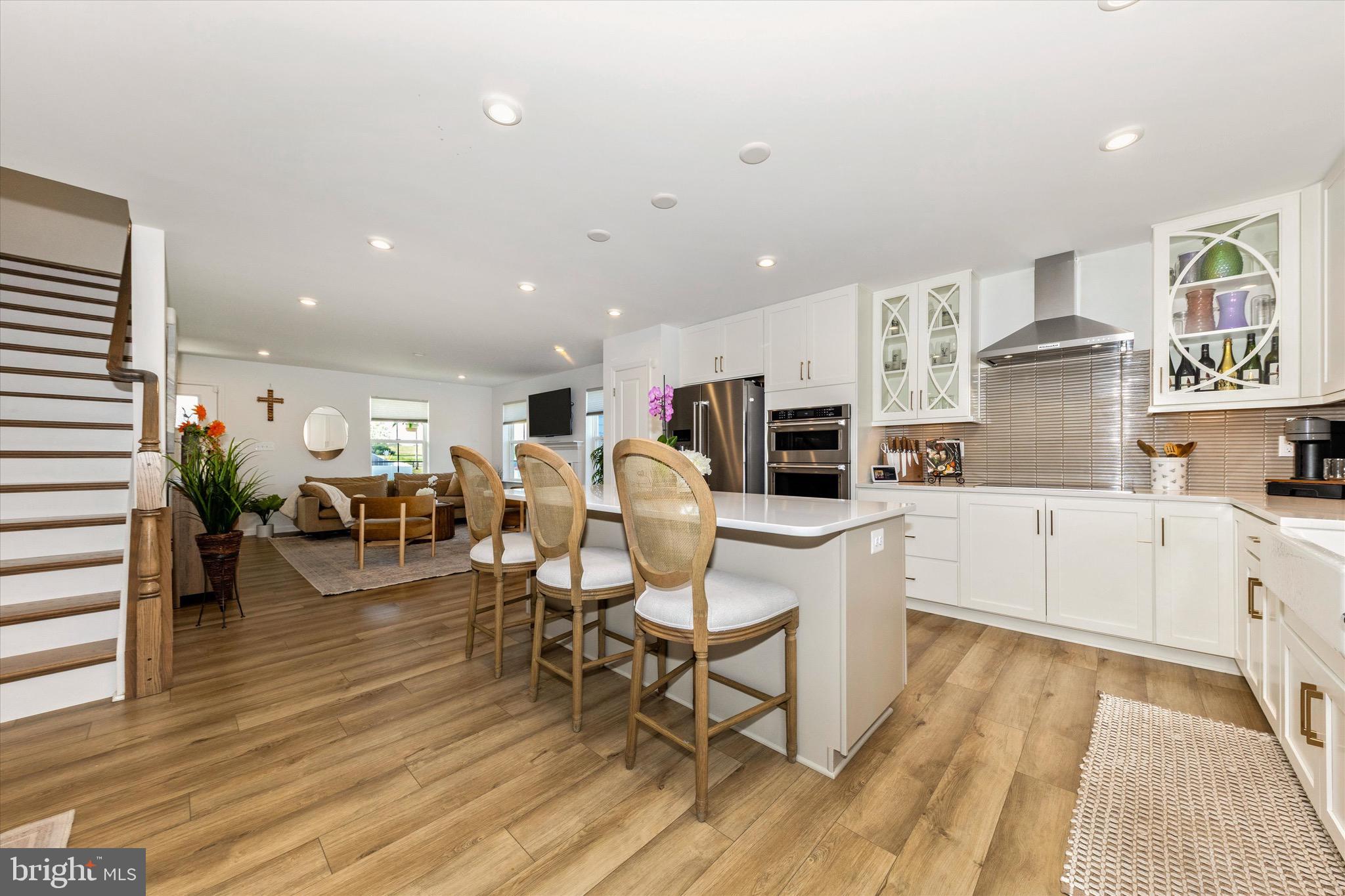 KING'S CROSSING - Residential