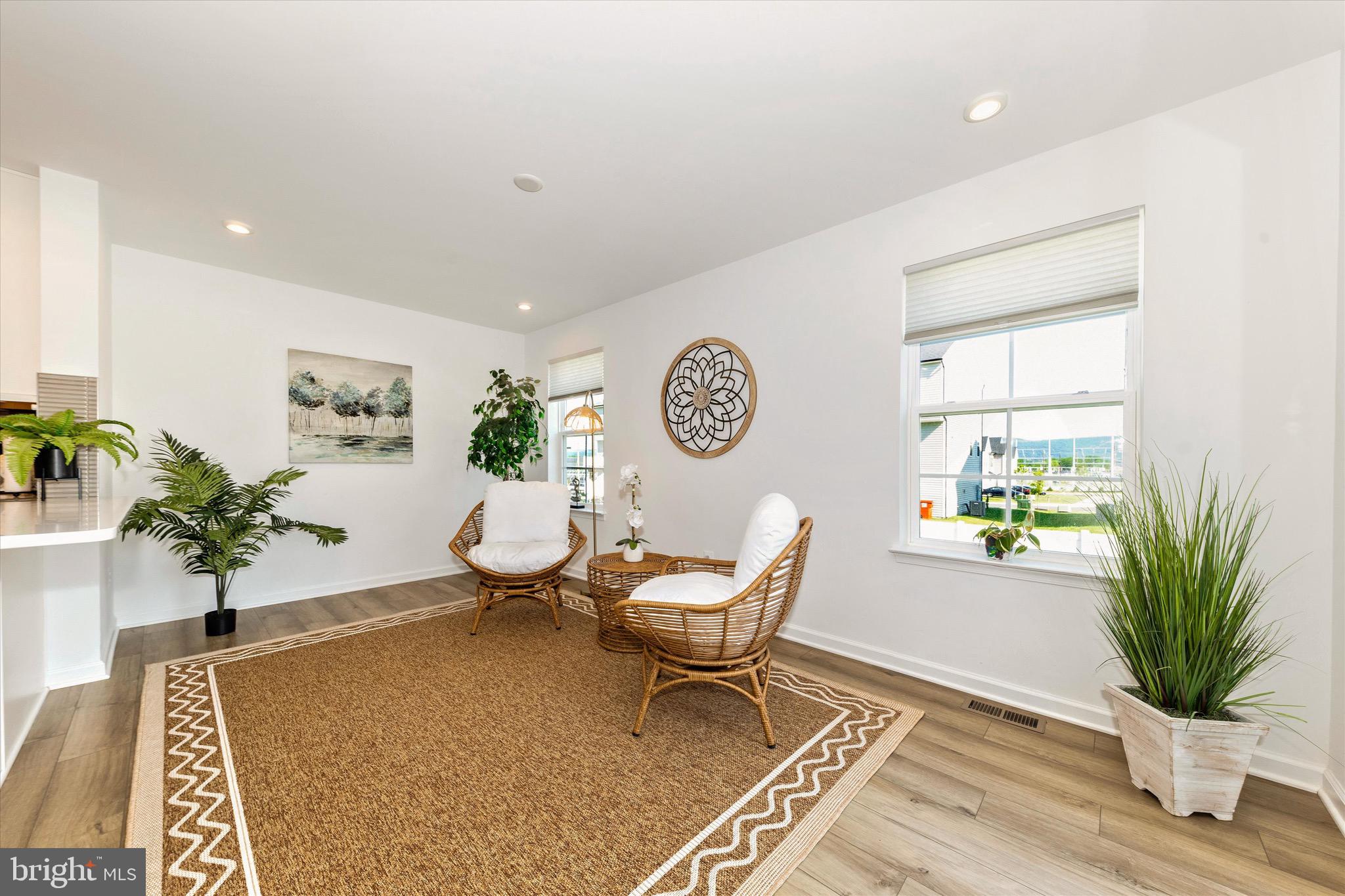 KING'S CROSSING - Residential