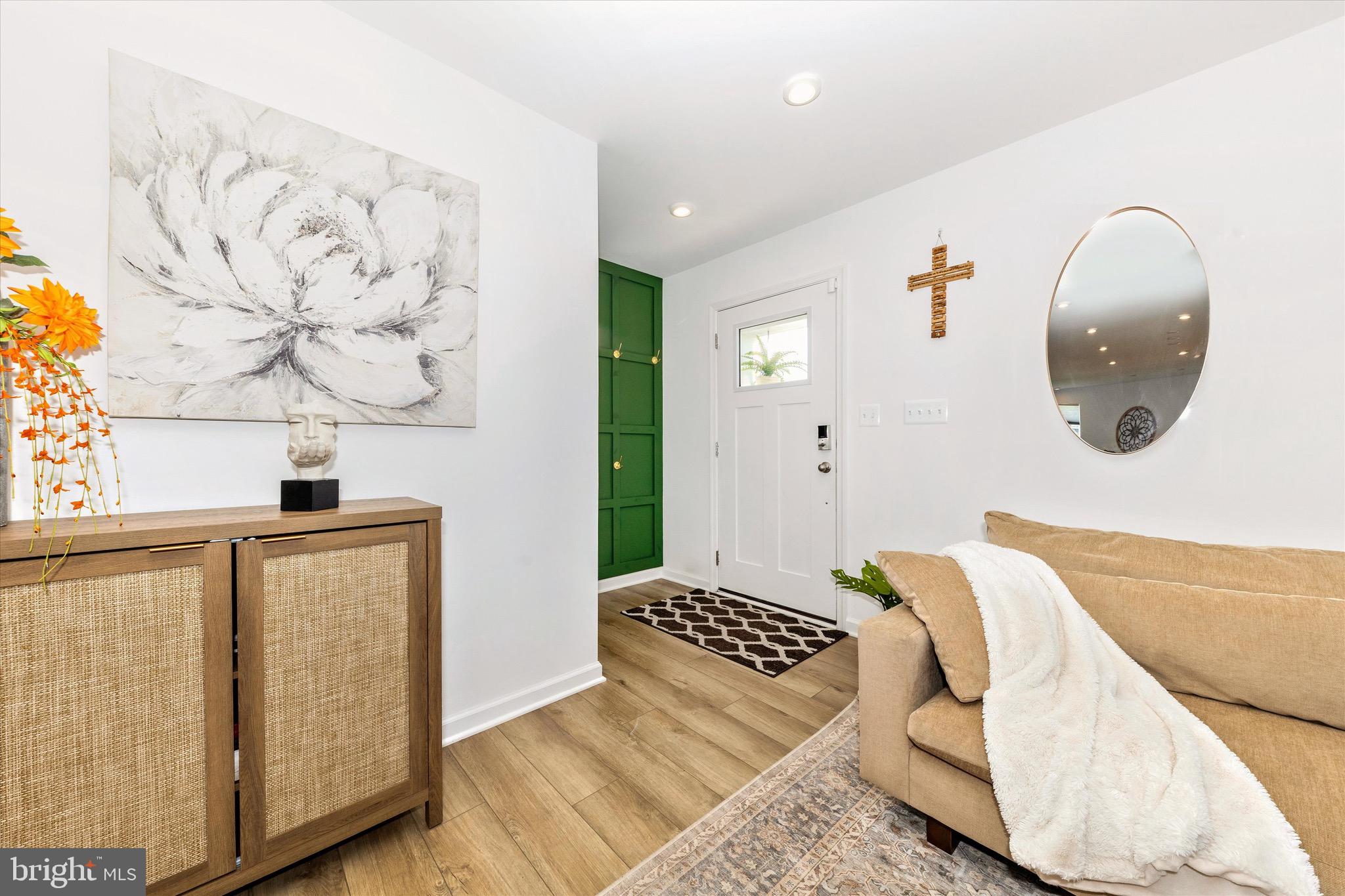 KING'S CROSSING - Residential