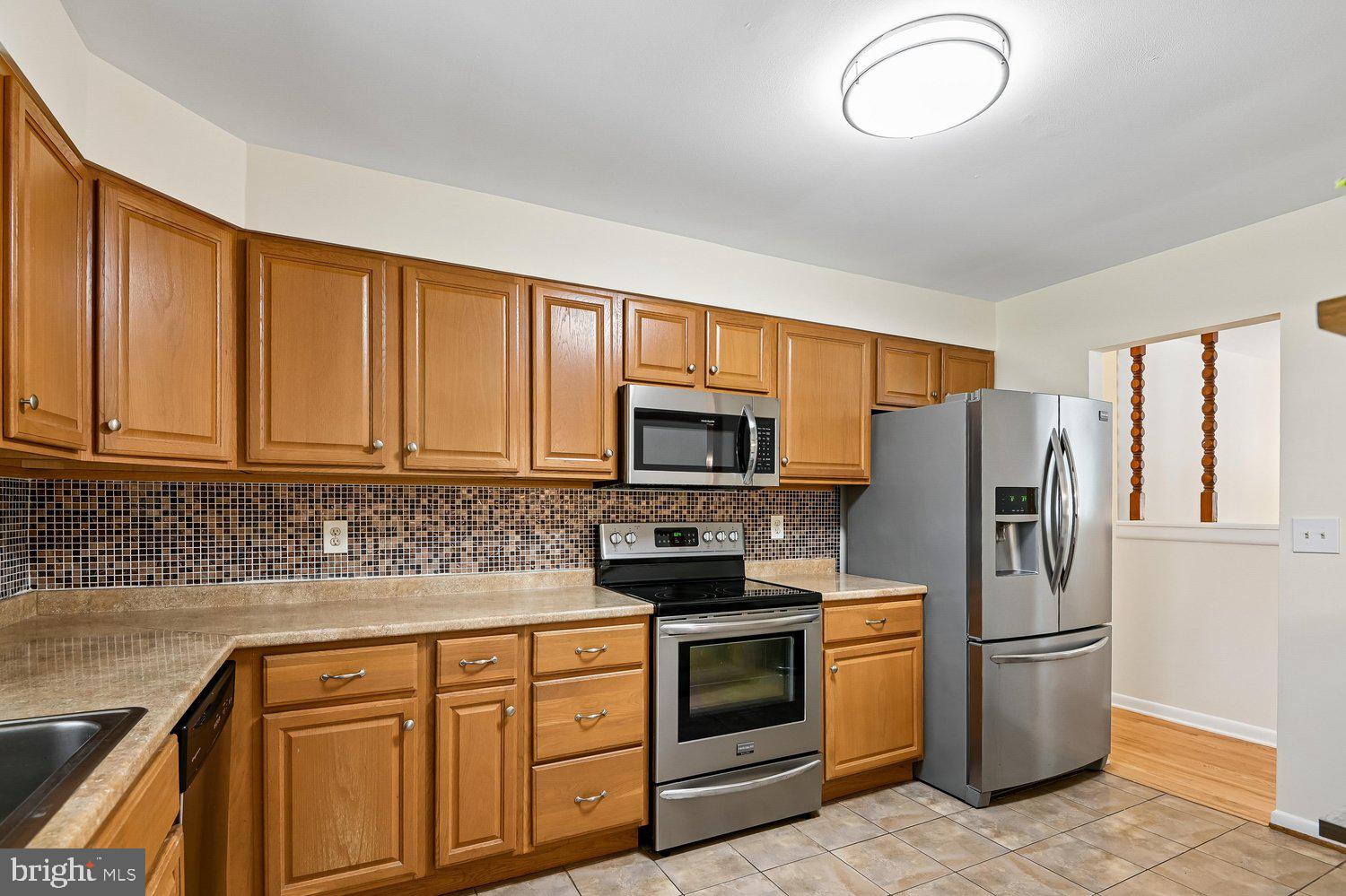 HILLSMERE SHORES - Residential