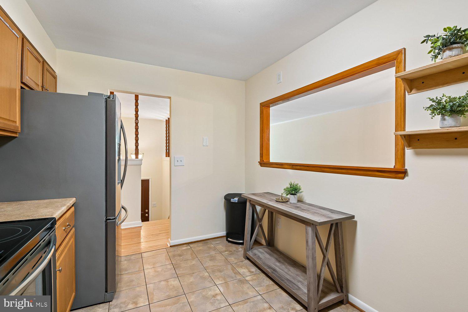 HILLSMERE SHORES - Residential