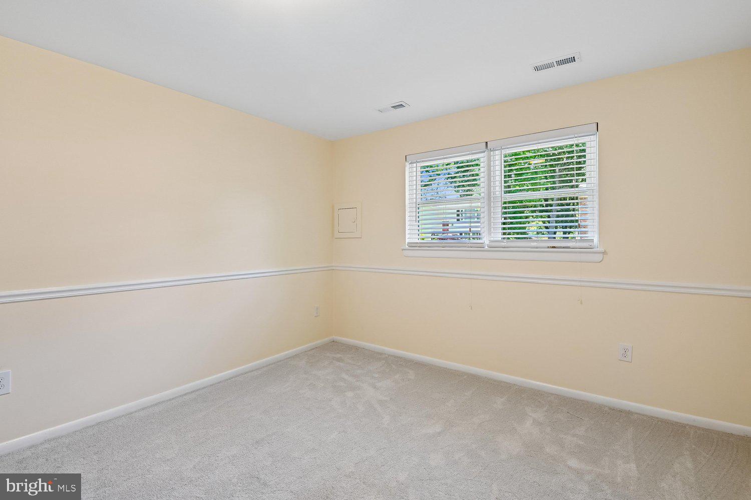 HILLSMERE SHORES - Residential