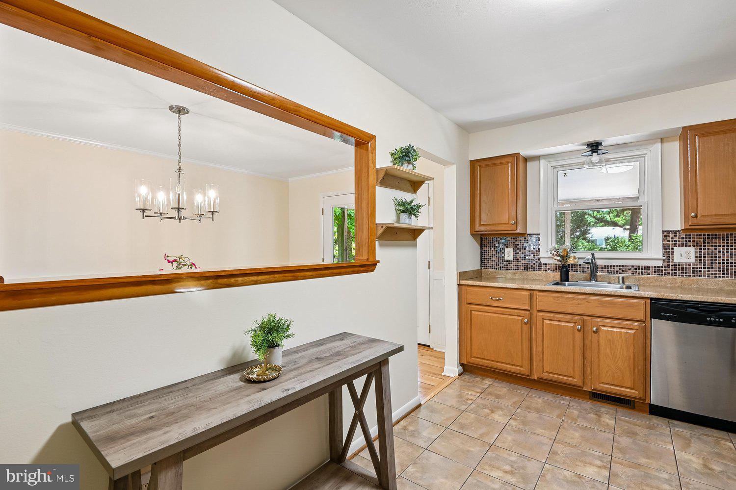 HILLSMERE SHORES - Residential