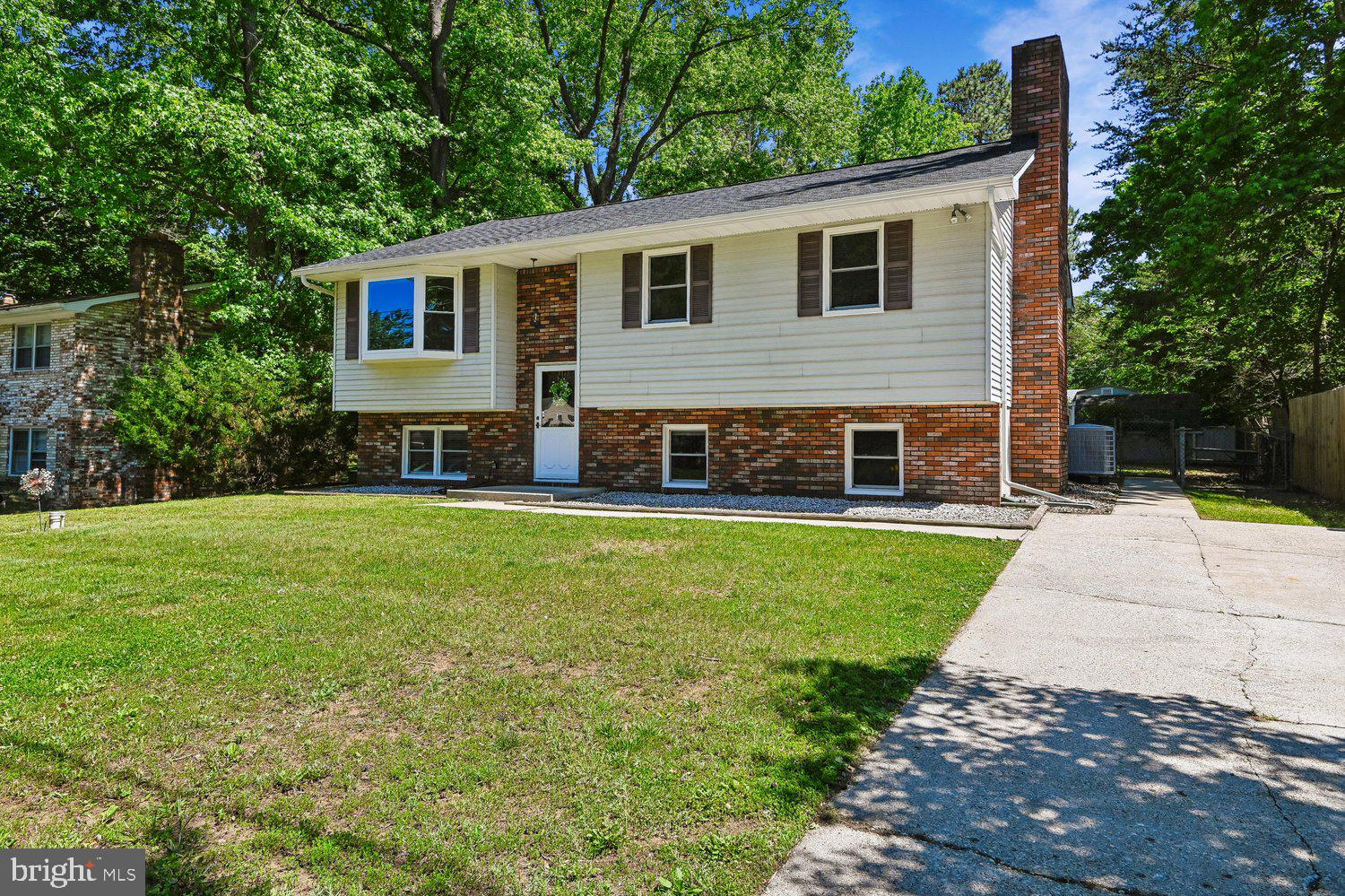 HILLSMERE SHORES - Residential