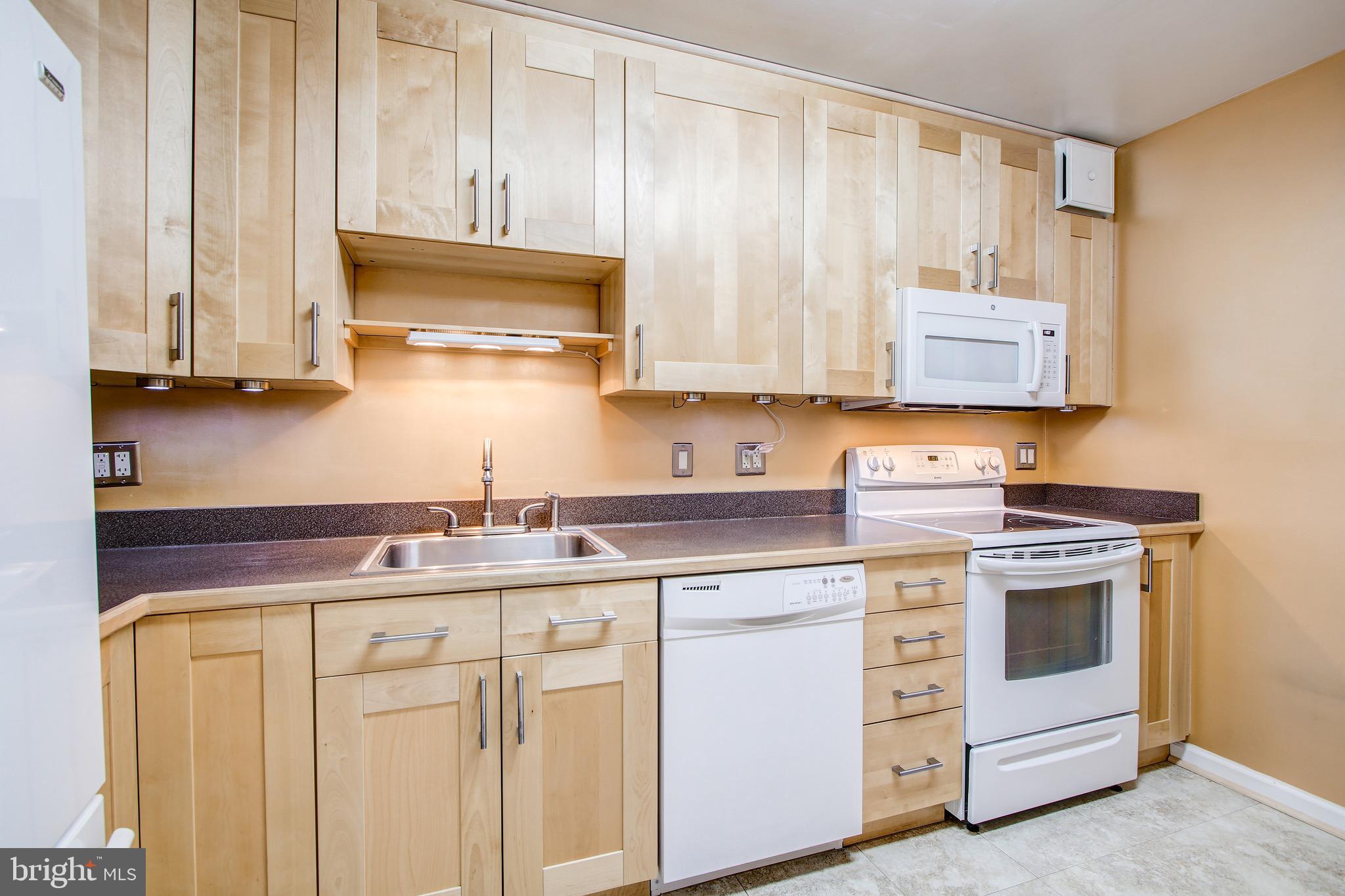 GREENS AT LEISURE WORLD - Residential