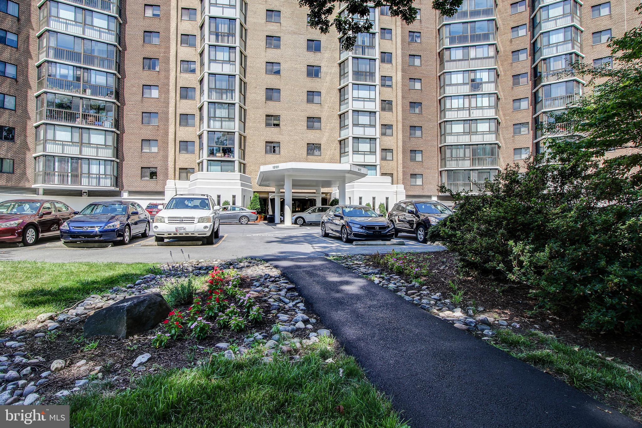 GREENS AT LEISURE WORLD - Residential