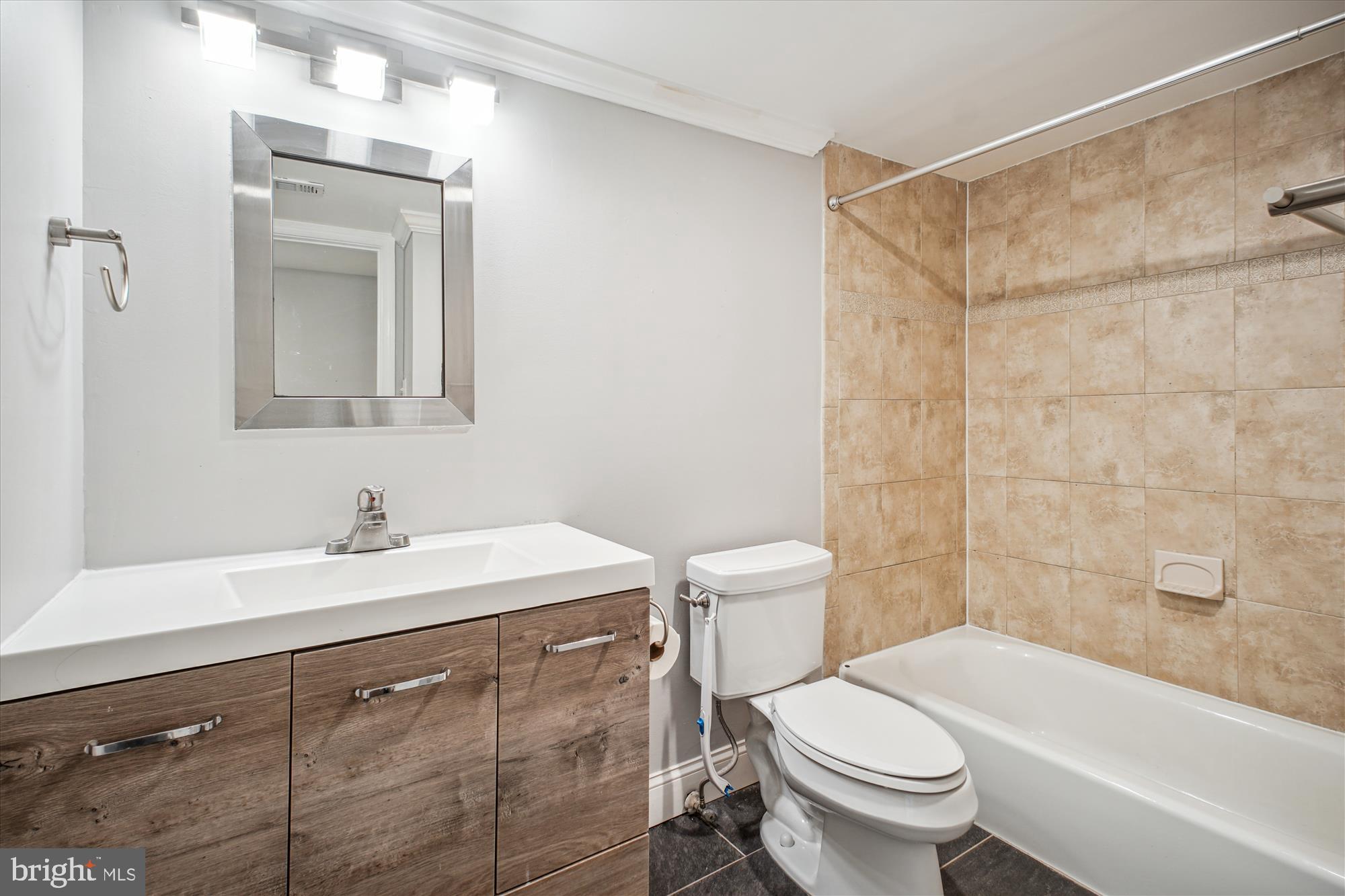 FORT ELLSWORTH - Residential Lease