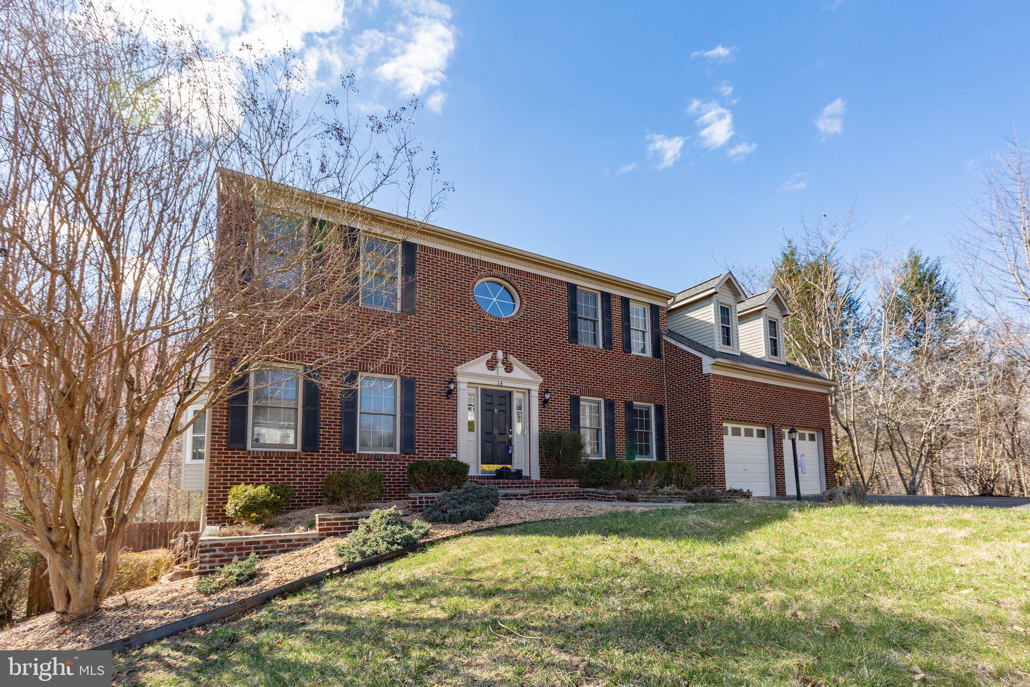 HAMPTON OAKS - Residential