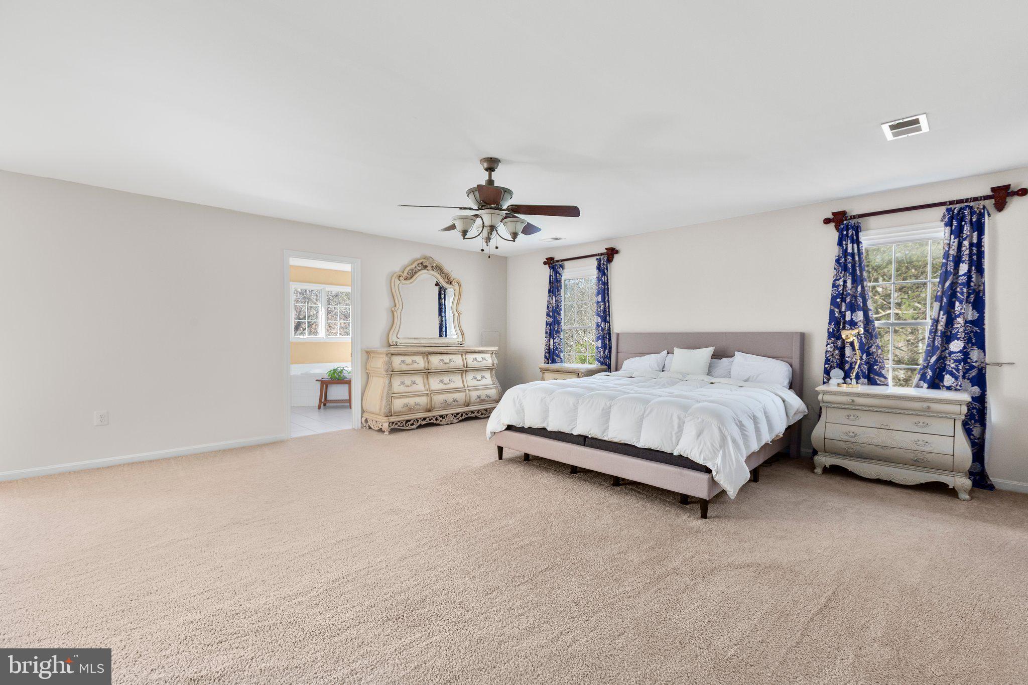 HAMPTON OAKS - Residential
