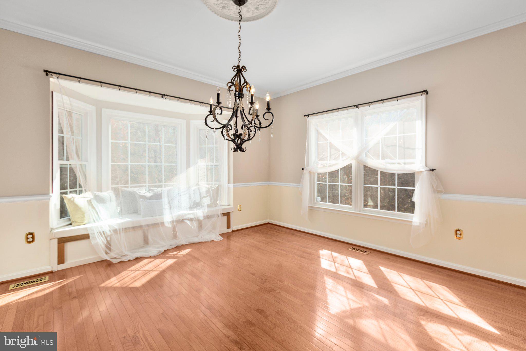 HAMPTON OAKS - Residential