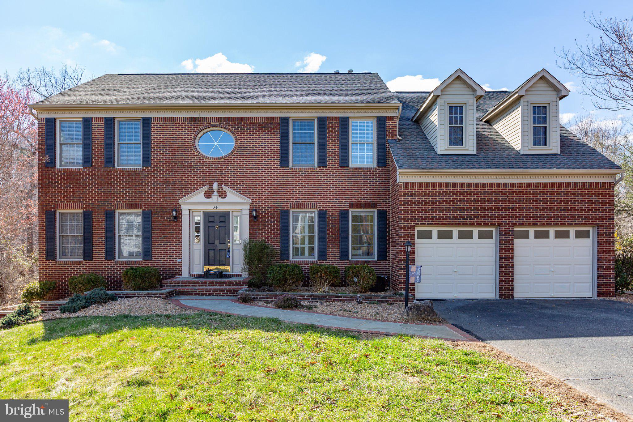 HAMPTON OAKS - Residential