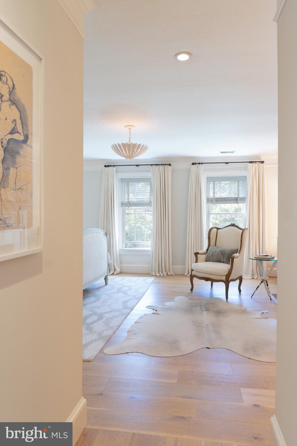 POTOMAC OUTSIDE - Residential