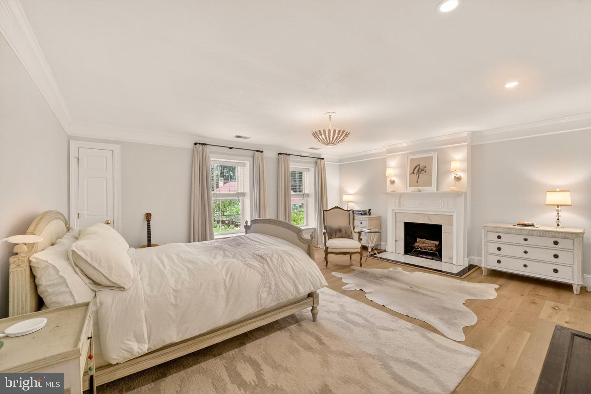 POTOMAC OUTSIDE - Residential