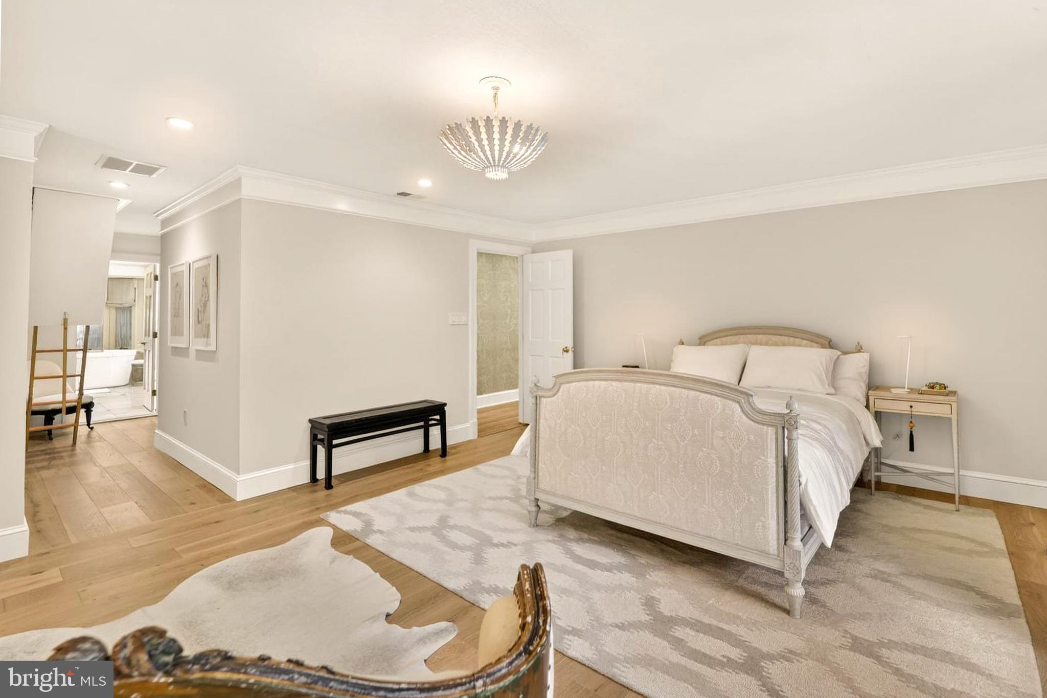 POTOMAC OUTSIDE - Residential