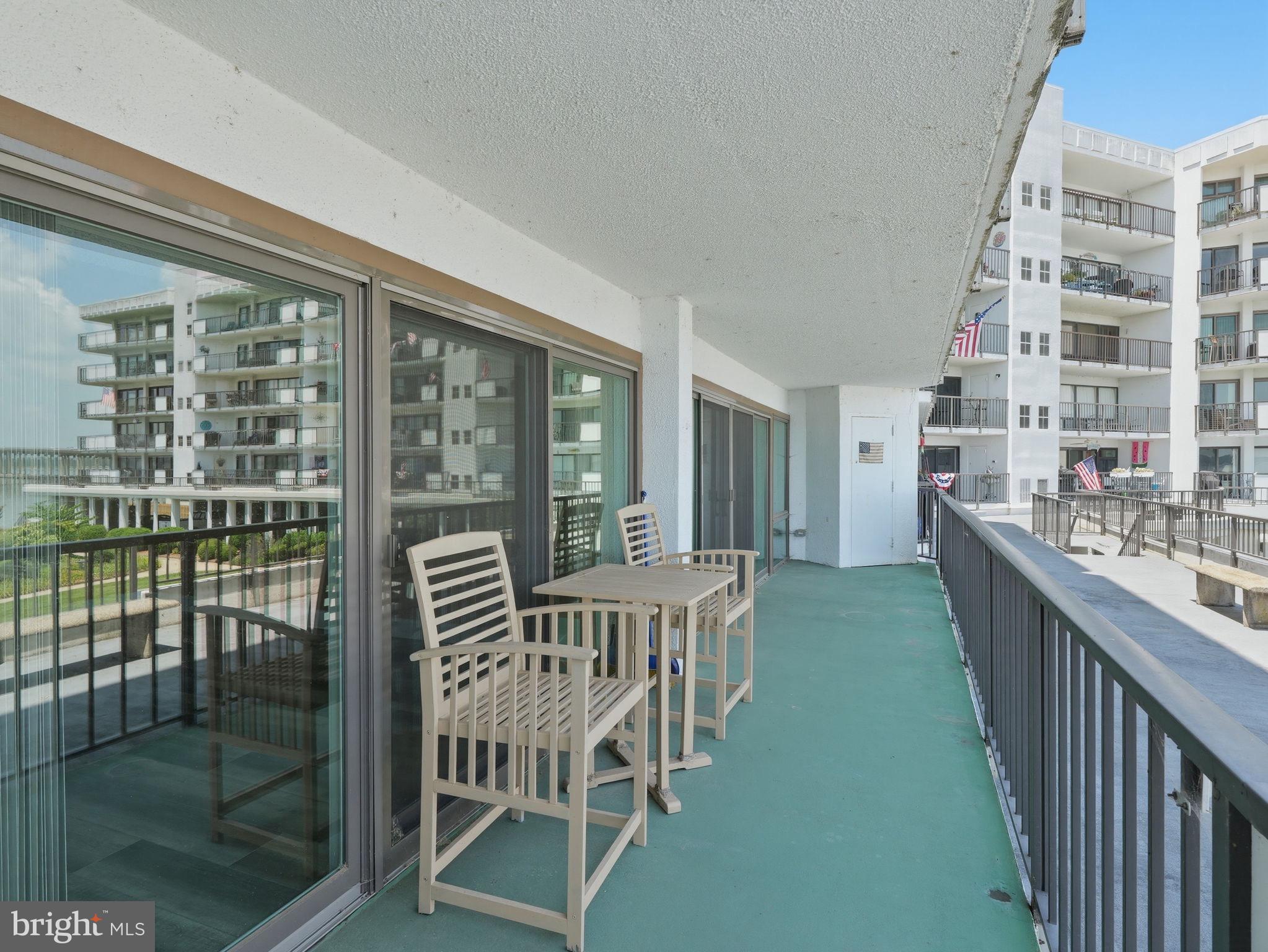 RIVERSIDE CONDOMINIUMS - Residential