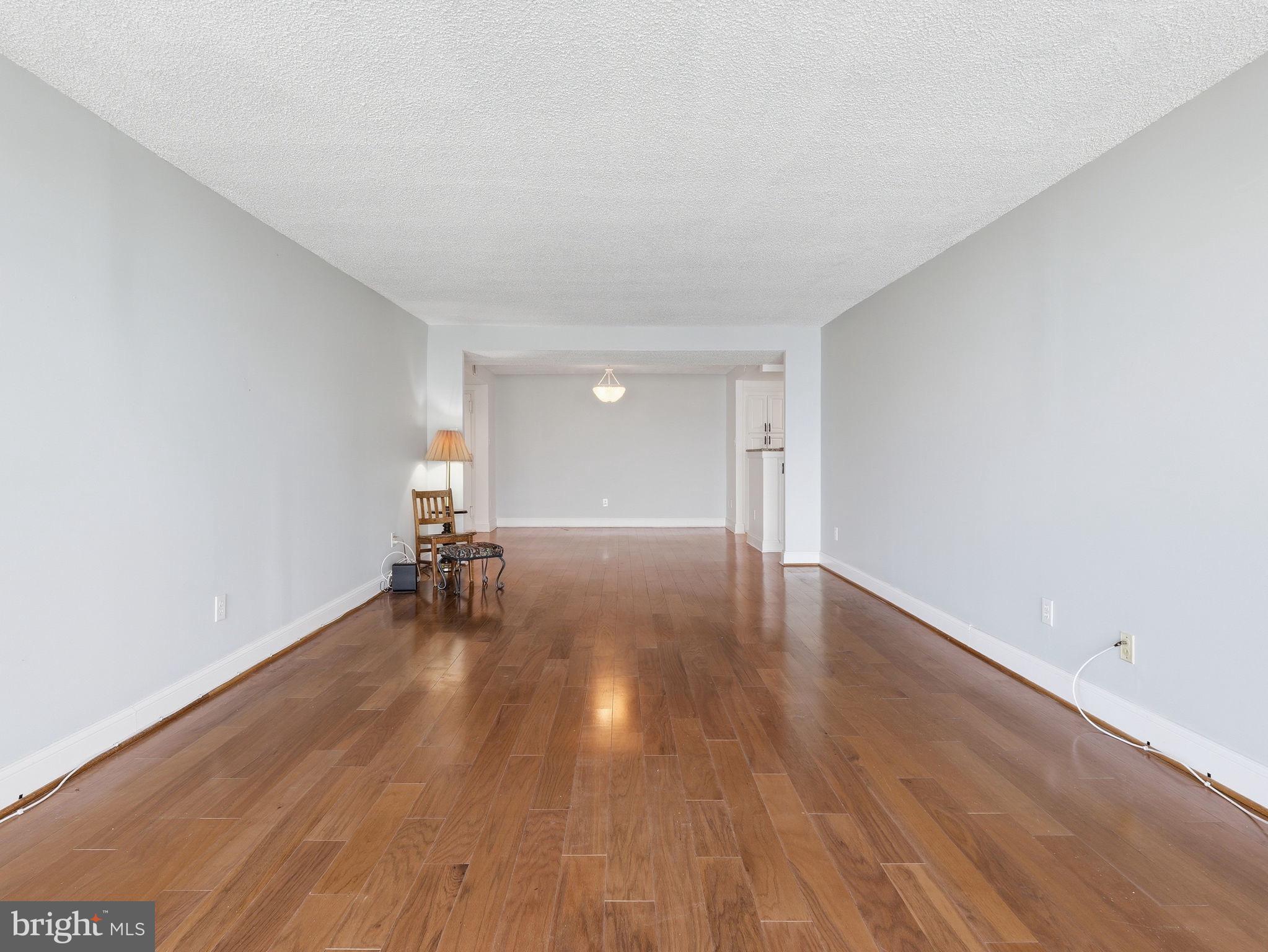 RIVERSIDE CONDOMINIUMS - Residential