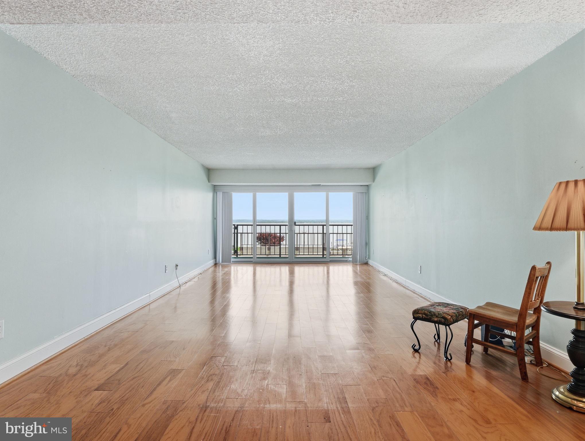 RIVERSIDE CONDOMINIUMS - Residential