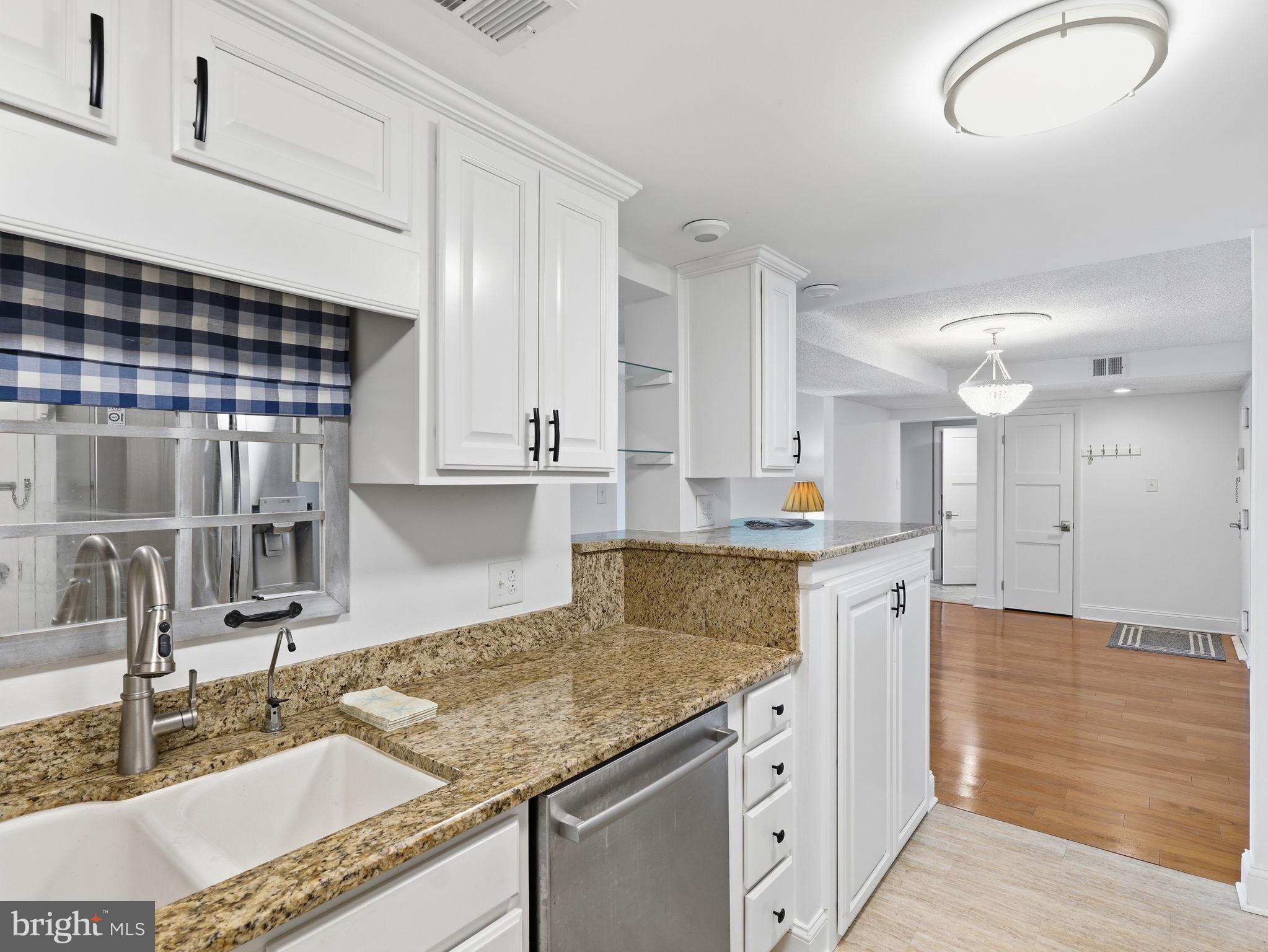 RIVERSIDE CONDOMINIUMS - Residential