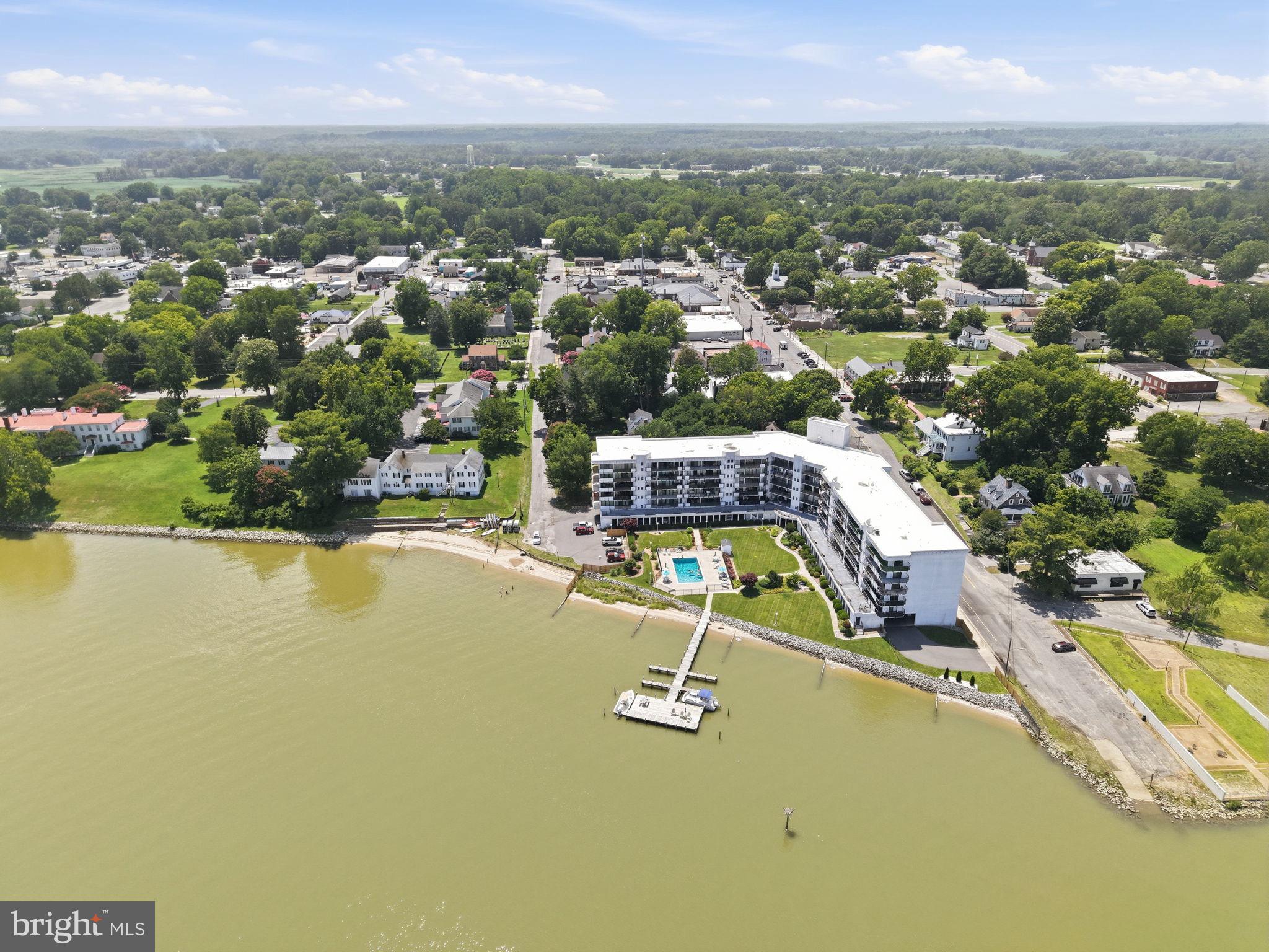 RIVERSIDE CONDOMINIUMS - Residential