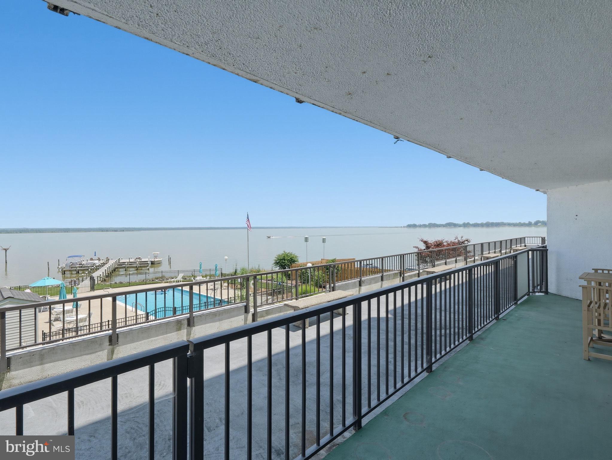RIVERSIDE CONDOMINIUMS - Residential