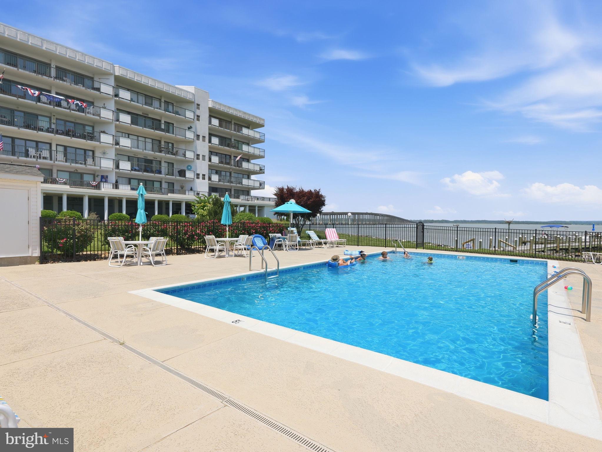 RIVERSIDE CONDOMINIUMS - Residential