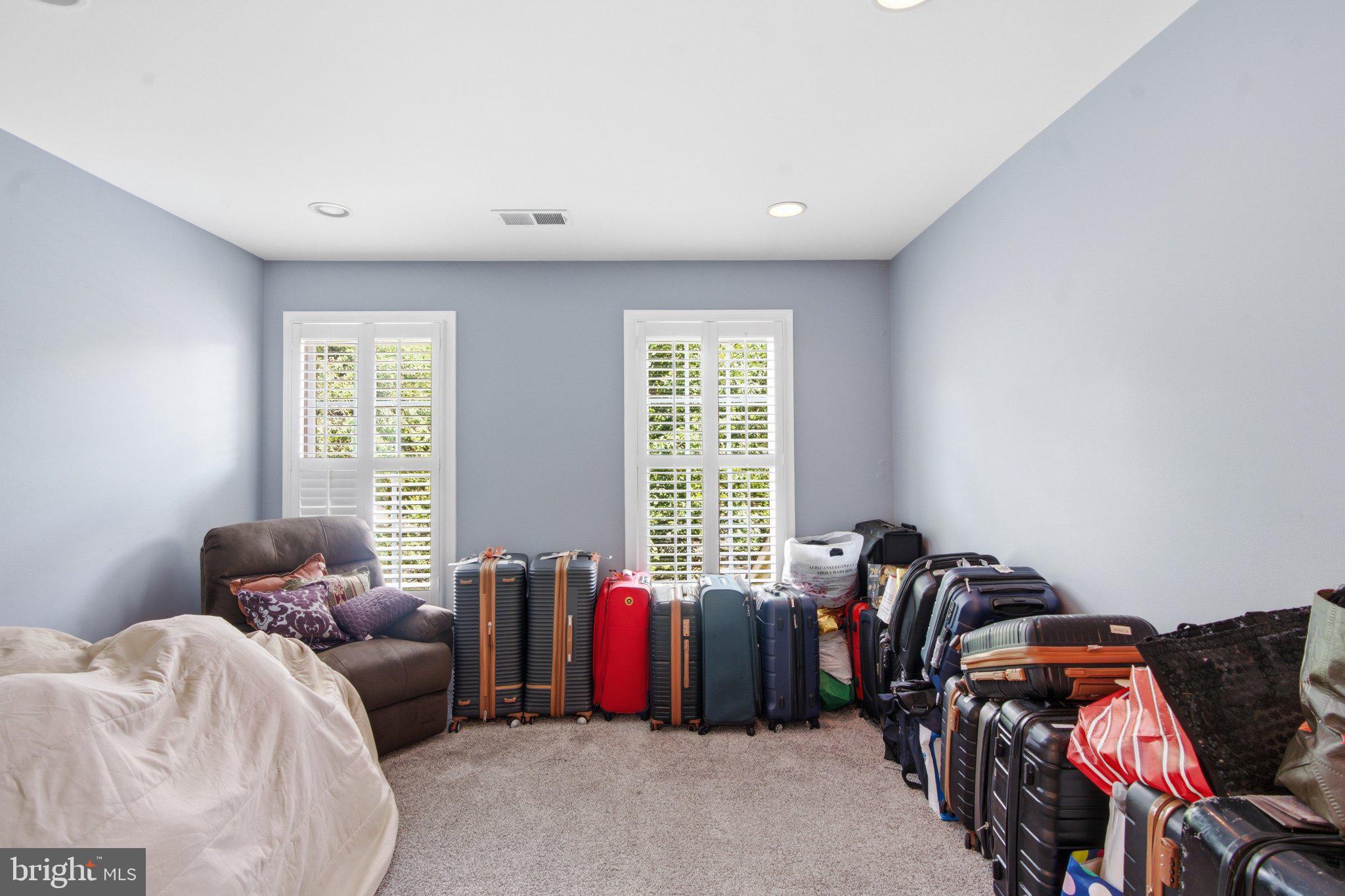 WYNNEWOOD - Residential