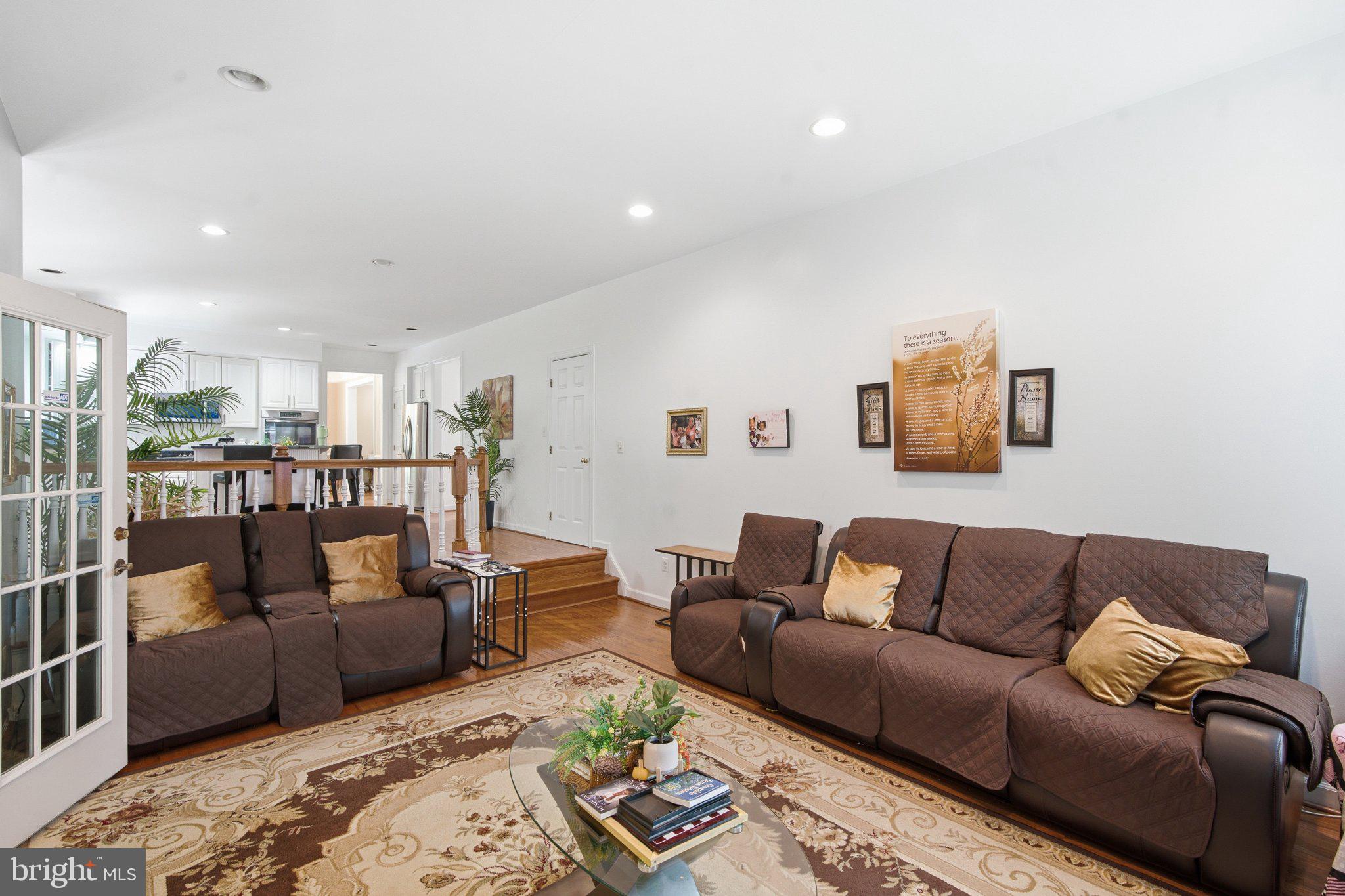 WYNNEWOOD - Residential