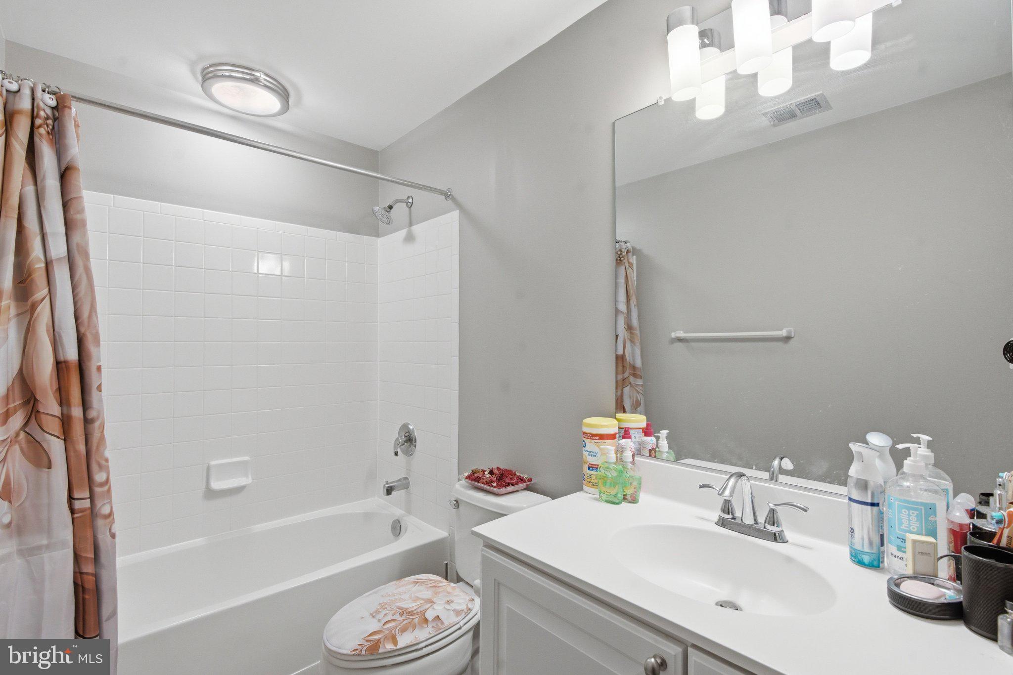WYNNEWOOD - Residential