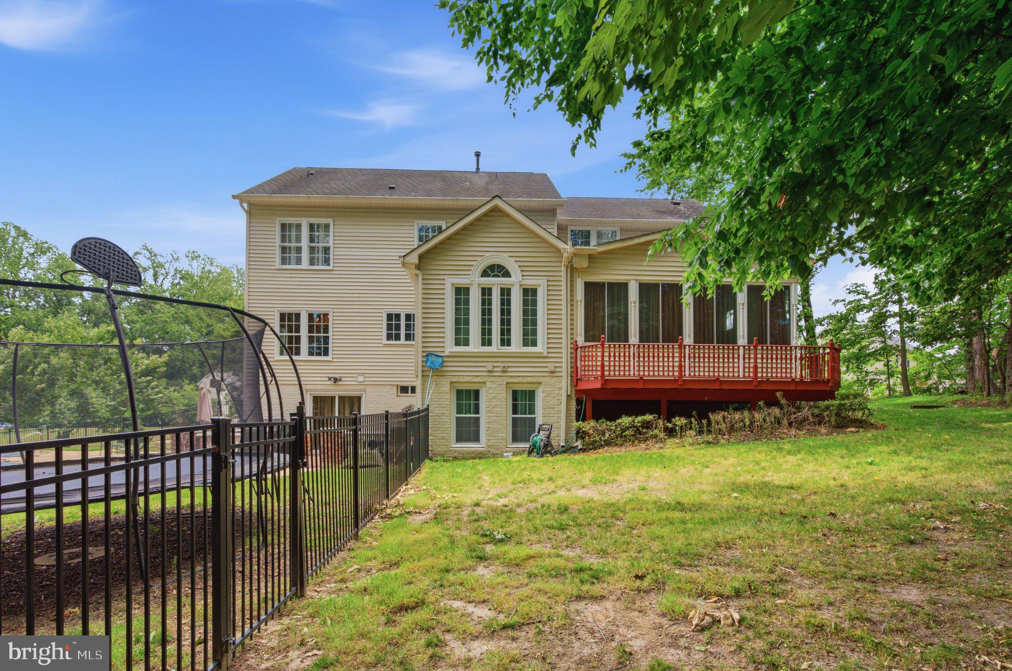 WYNNEWOOD - Residential