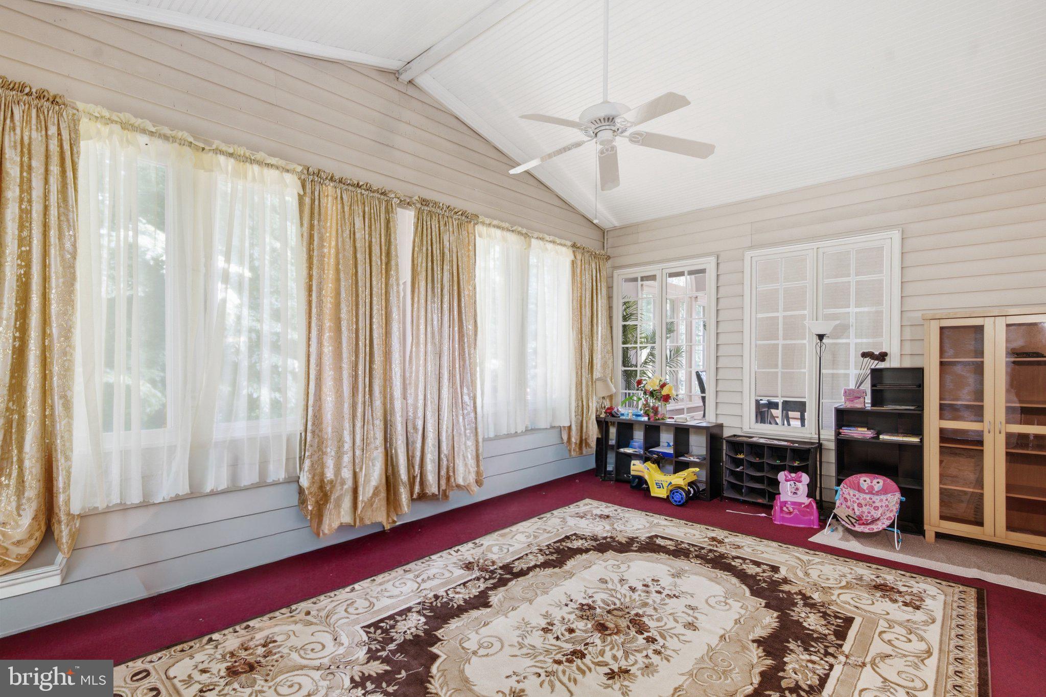 WYNNEWOOD - Residential