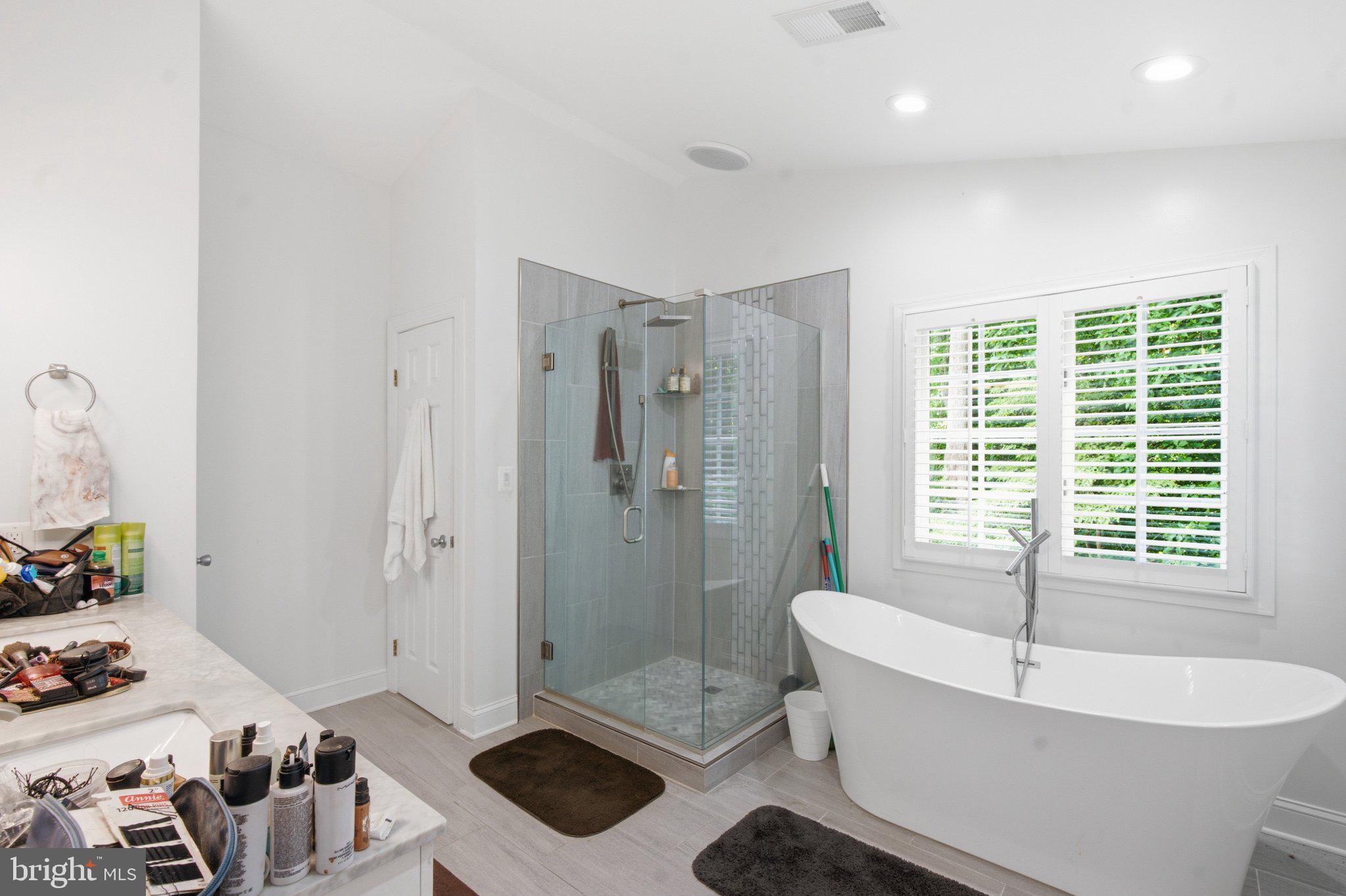 WYNNEWOOD - Residential