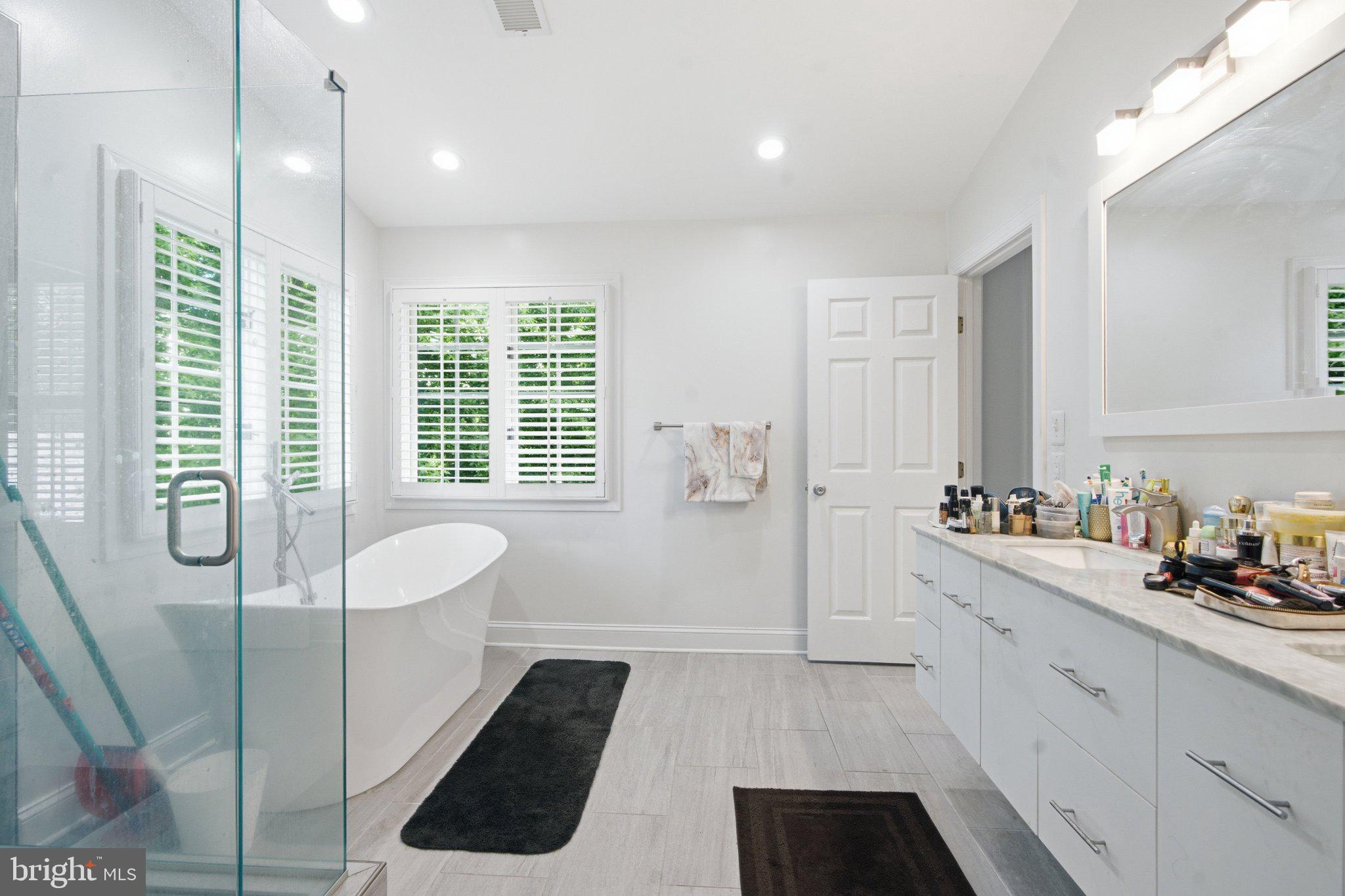 WYNNEWOOD - Residential