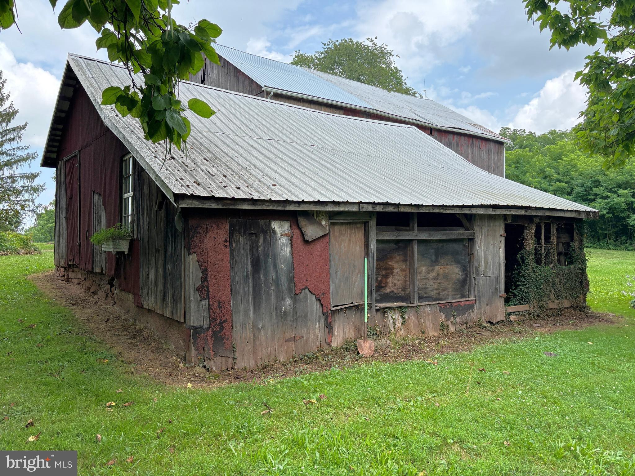 NONE, RURAL - Farm