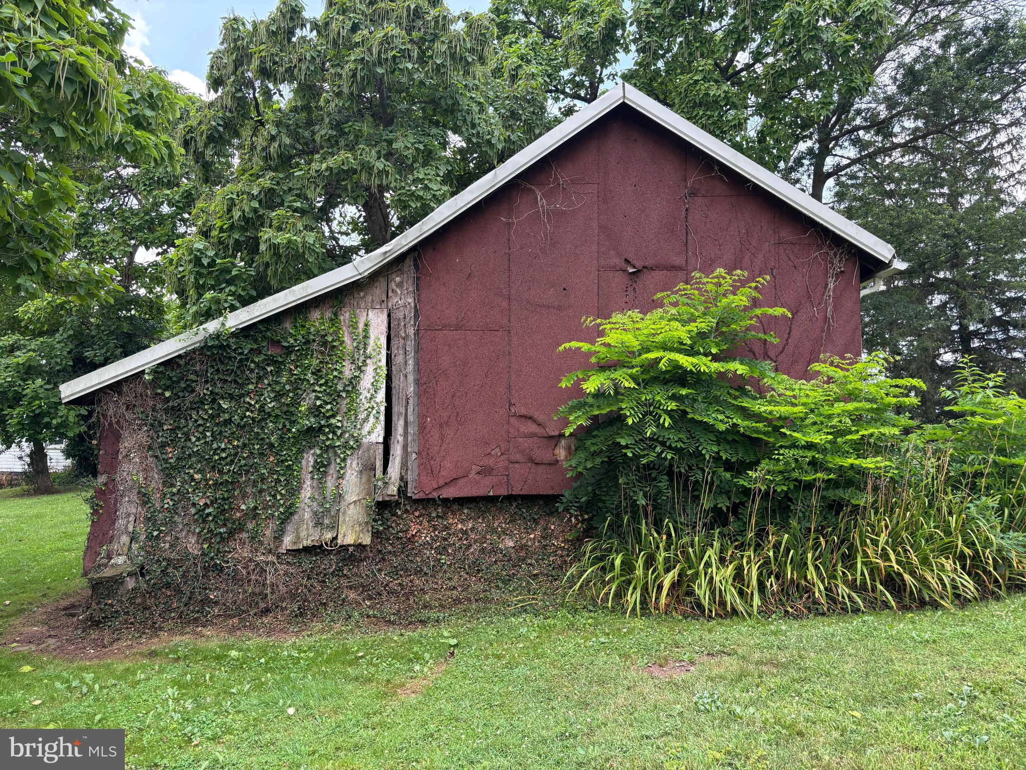 NONE, RURAL - Farm