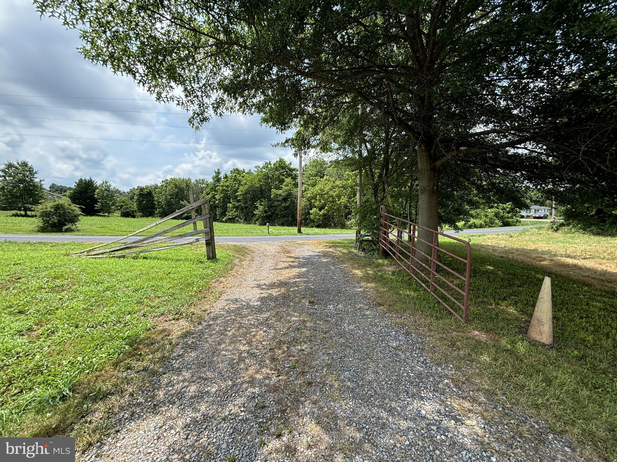 NONE, RURAL - Farm