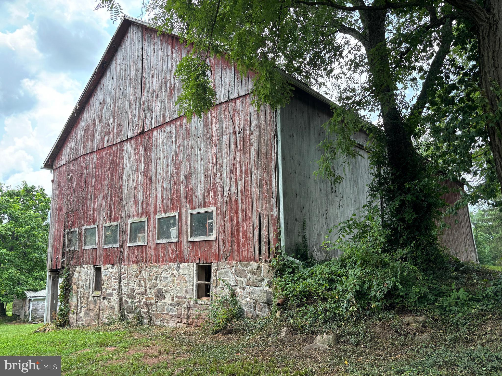 NONE, RURAL - Farm